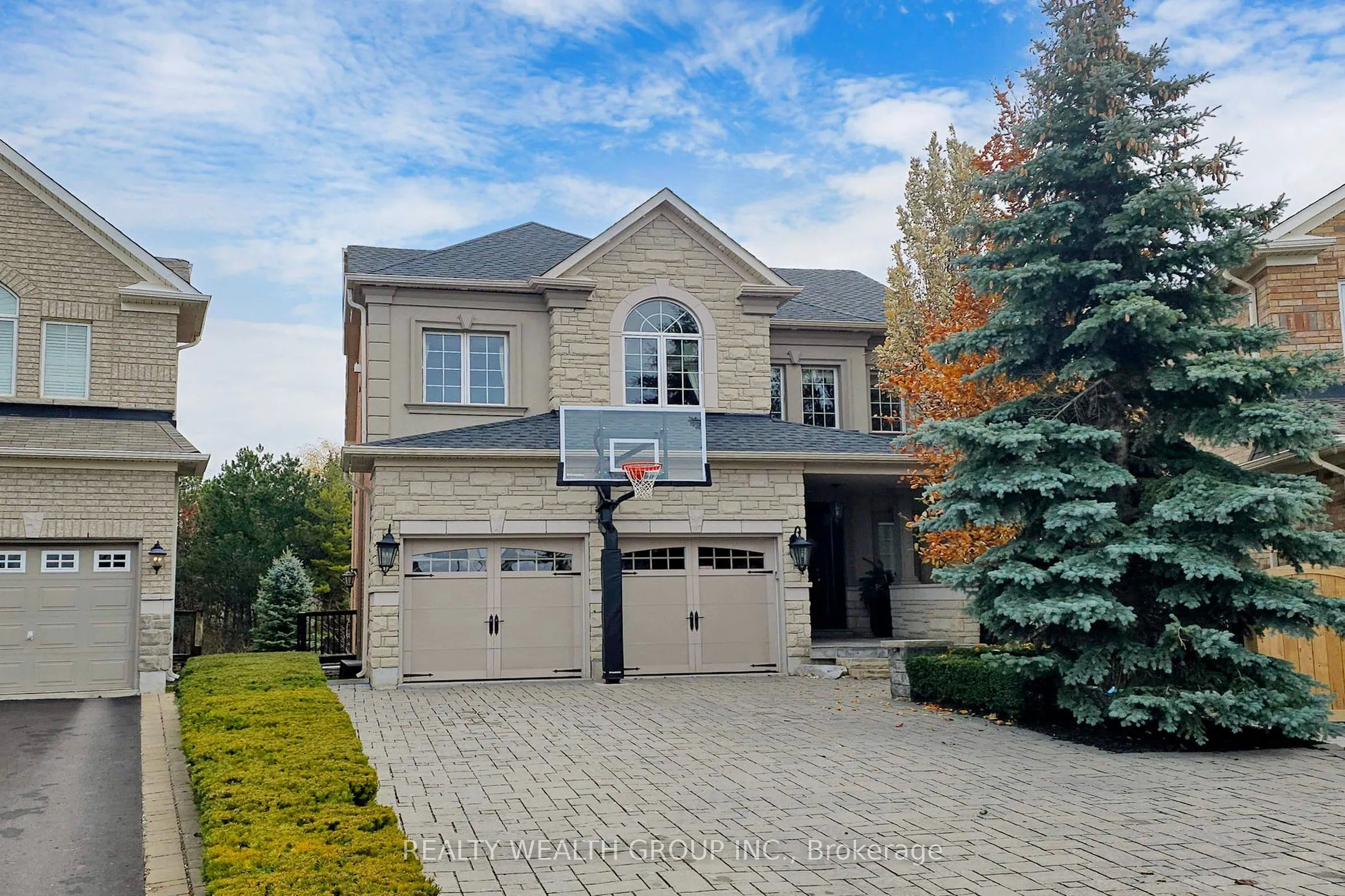 Detached Home For Sale | N13413072