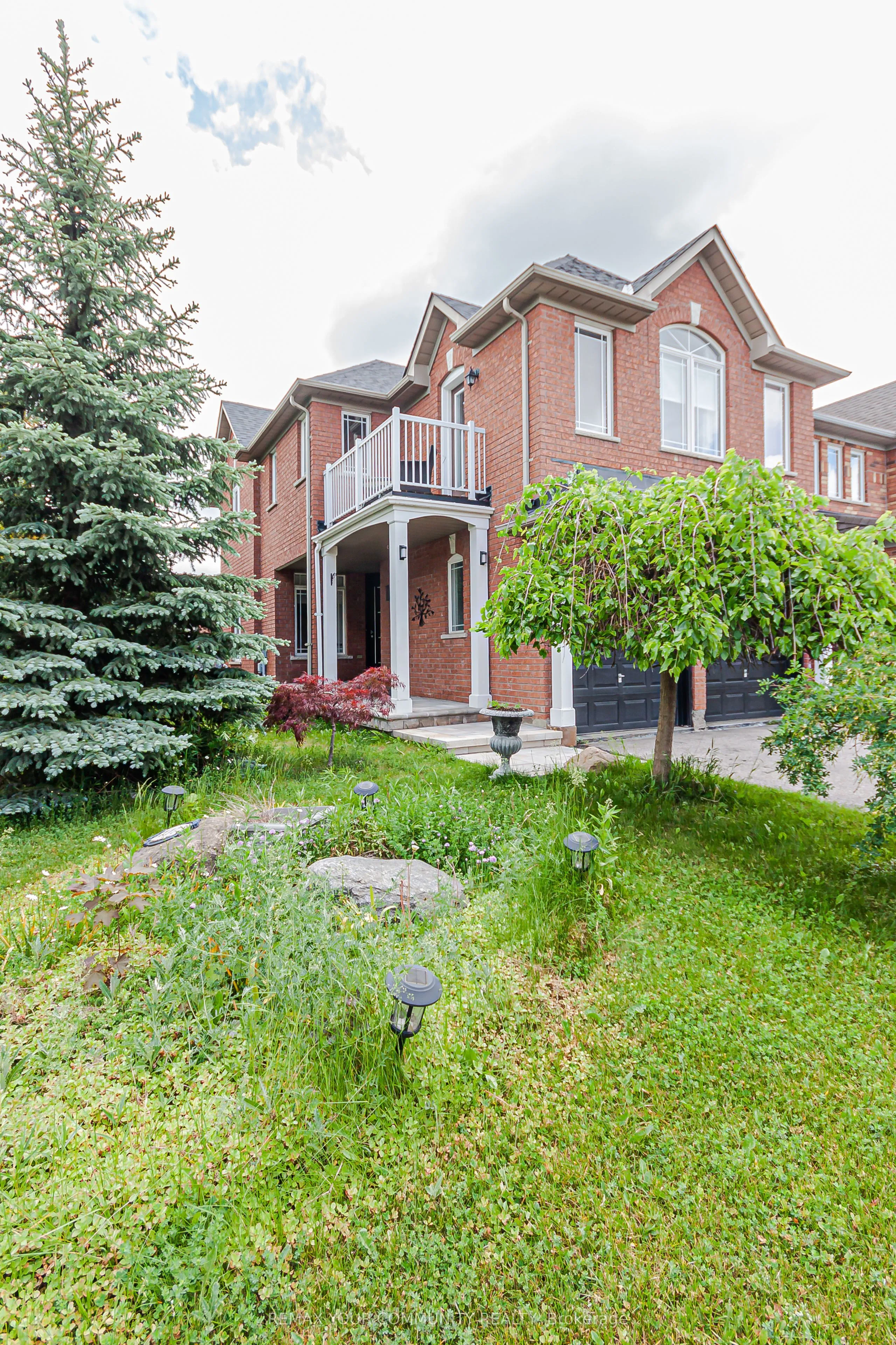 Detached Home For Lease | N13416678