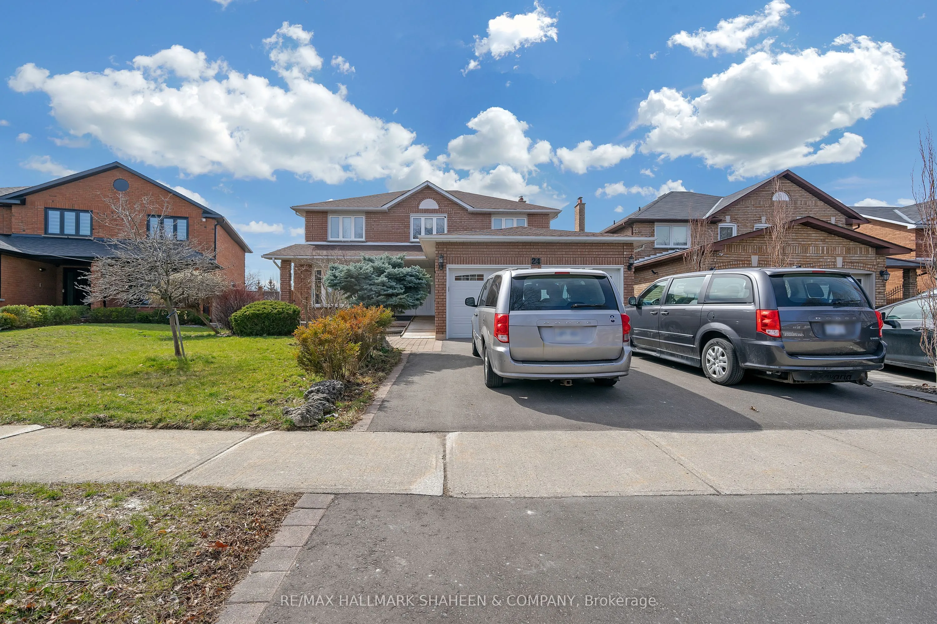 Detached Home For Lease | N13417626