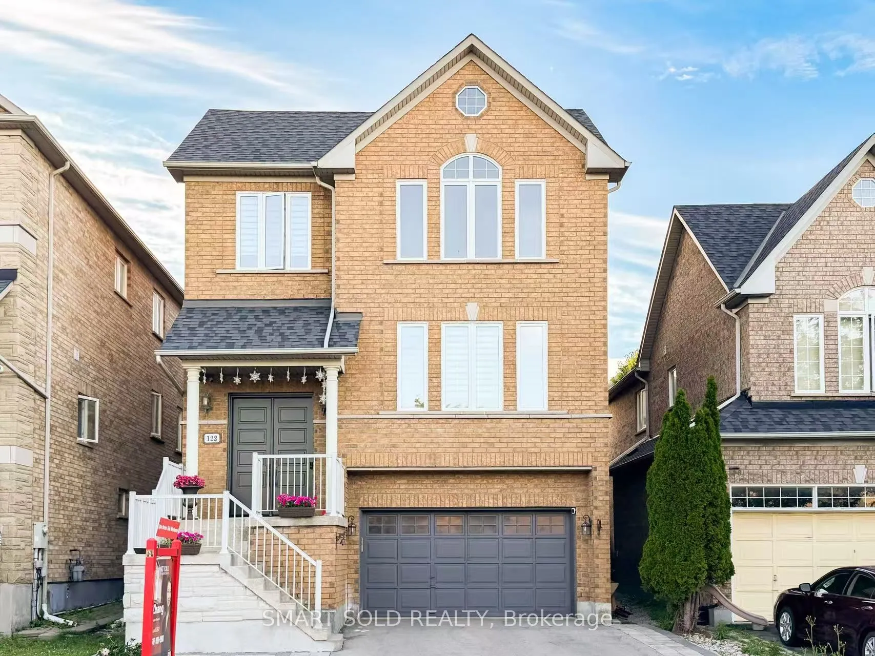 Detached Home For Sale | N13418152