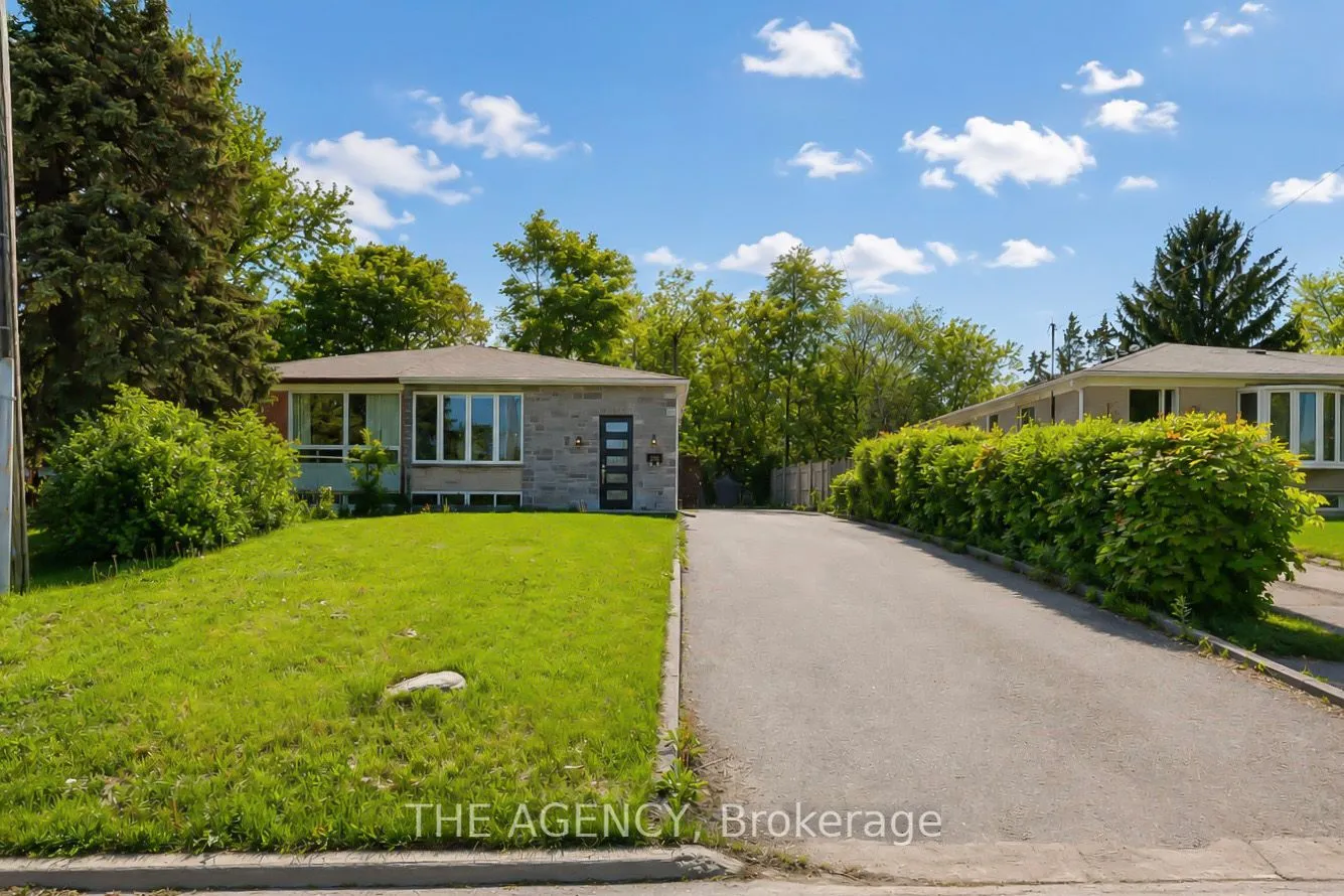 Semi-Detached Home For Sale | N13419202