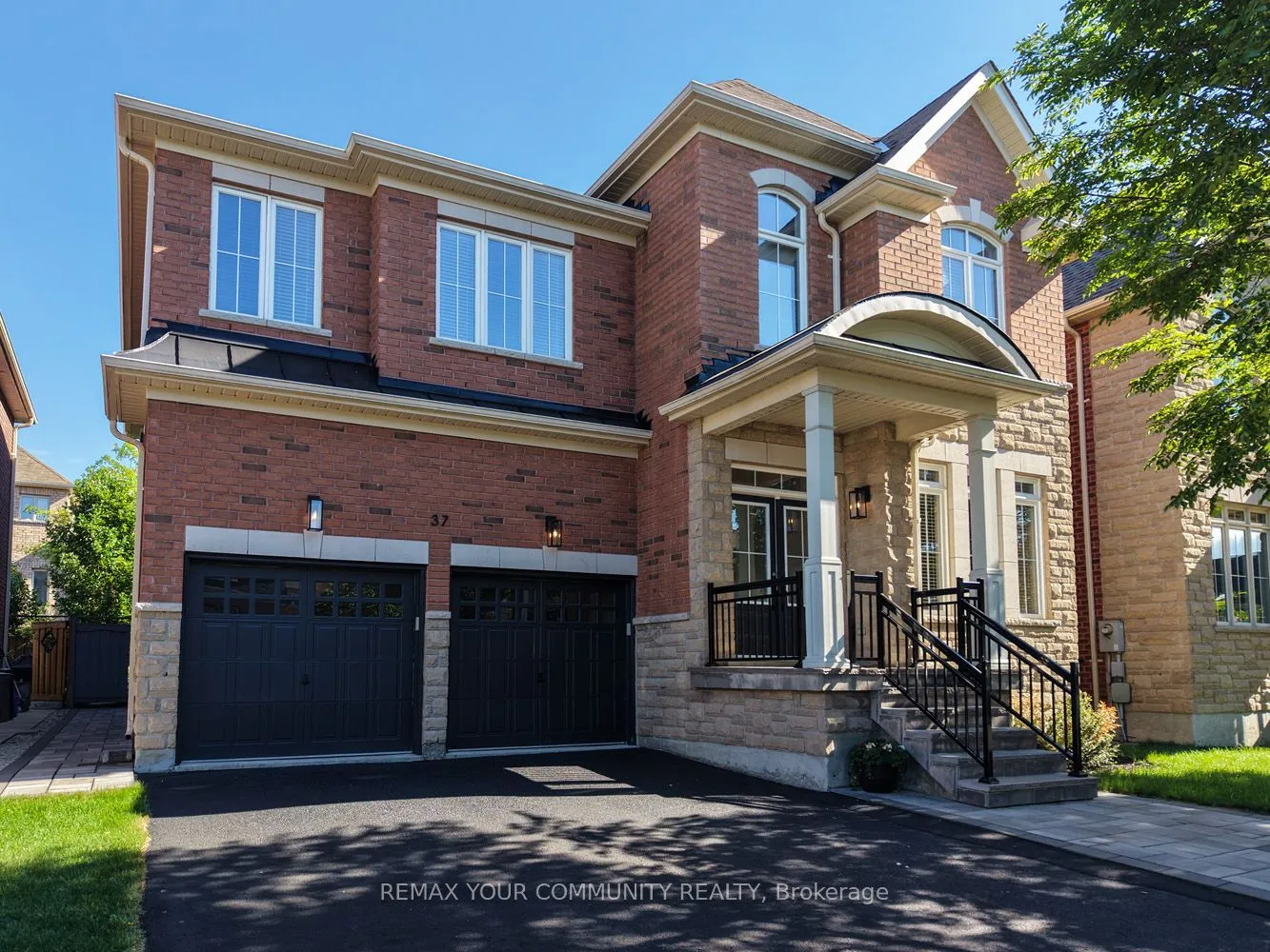 Detached Home For Sale | N13423126