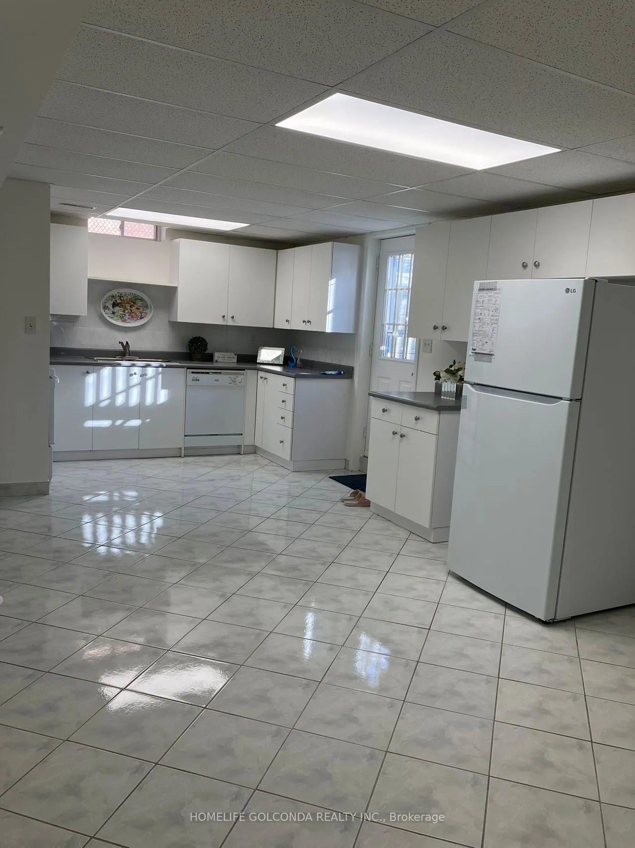 Detached Home For Lease | N13427710