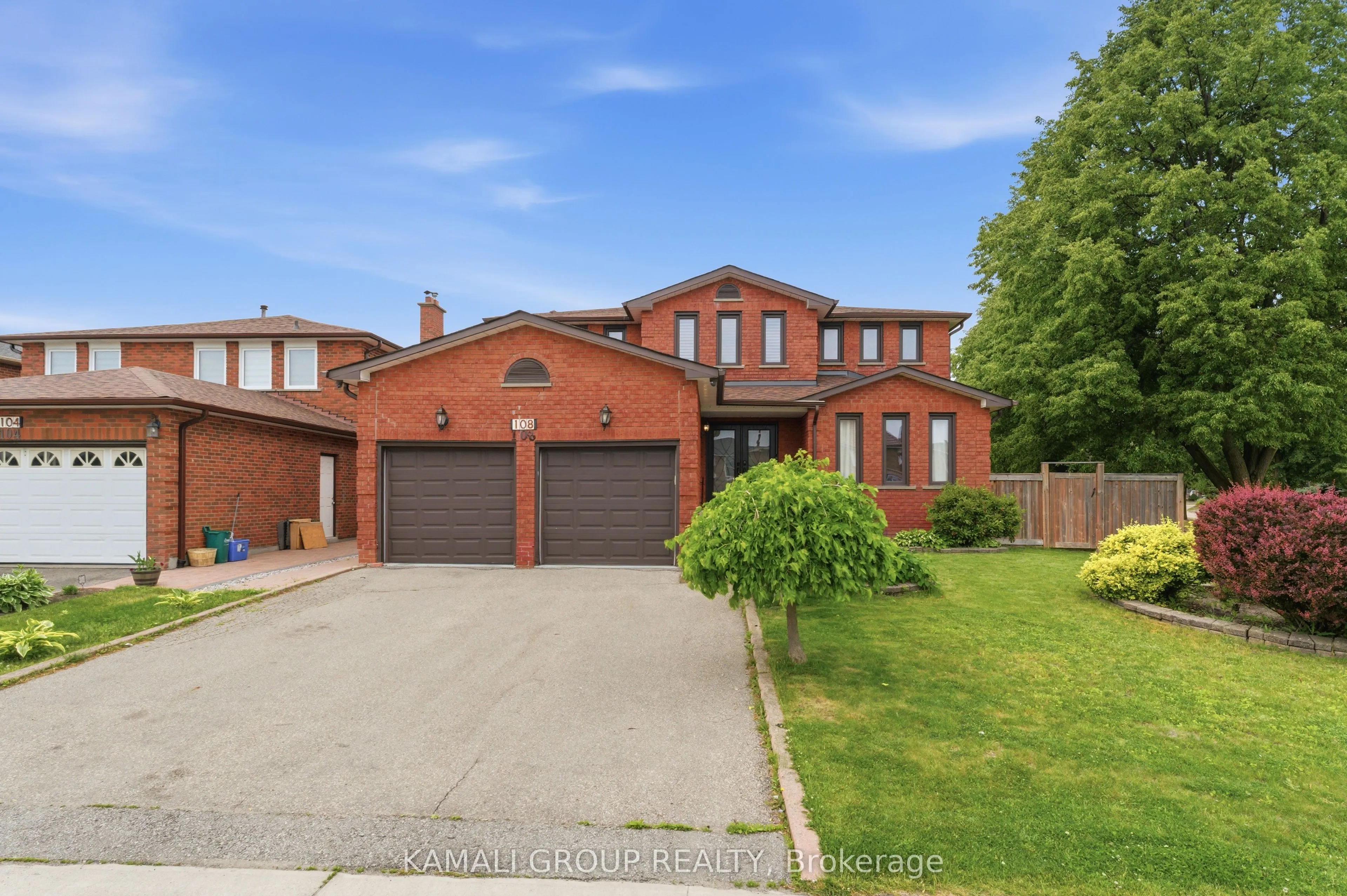 Detached Home For Sale | N13429510