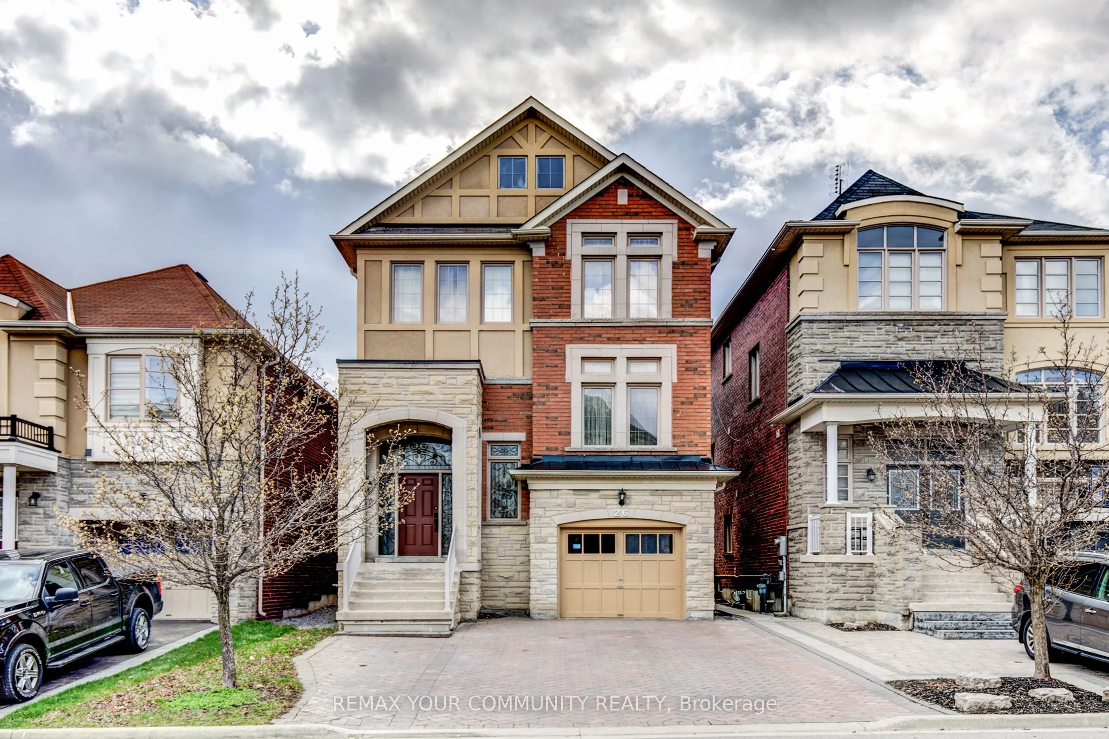 Detached Home For Lease | N13430574