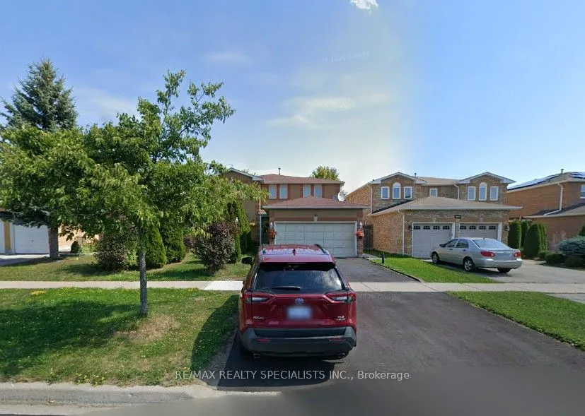 Detached Home For Lease | N13436040