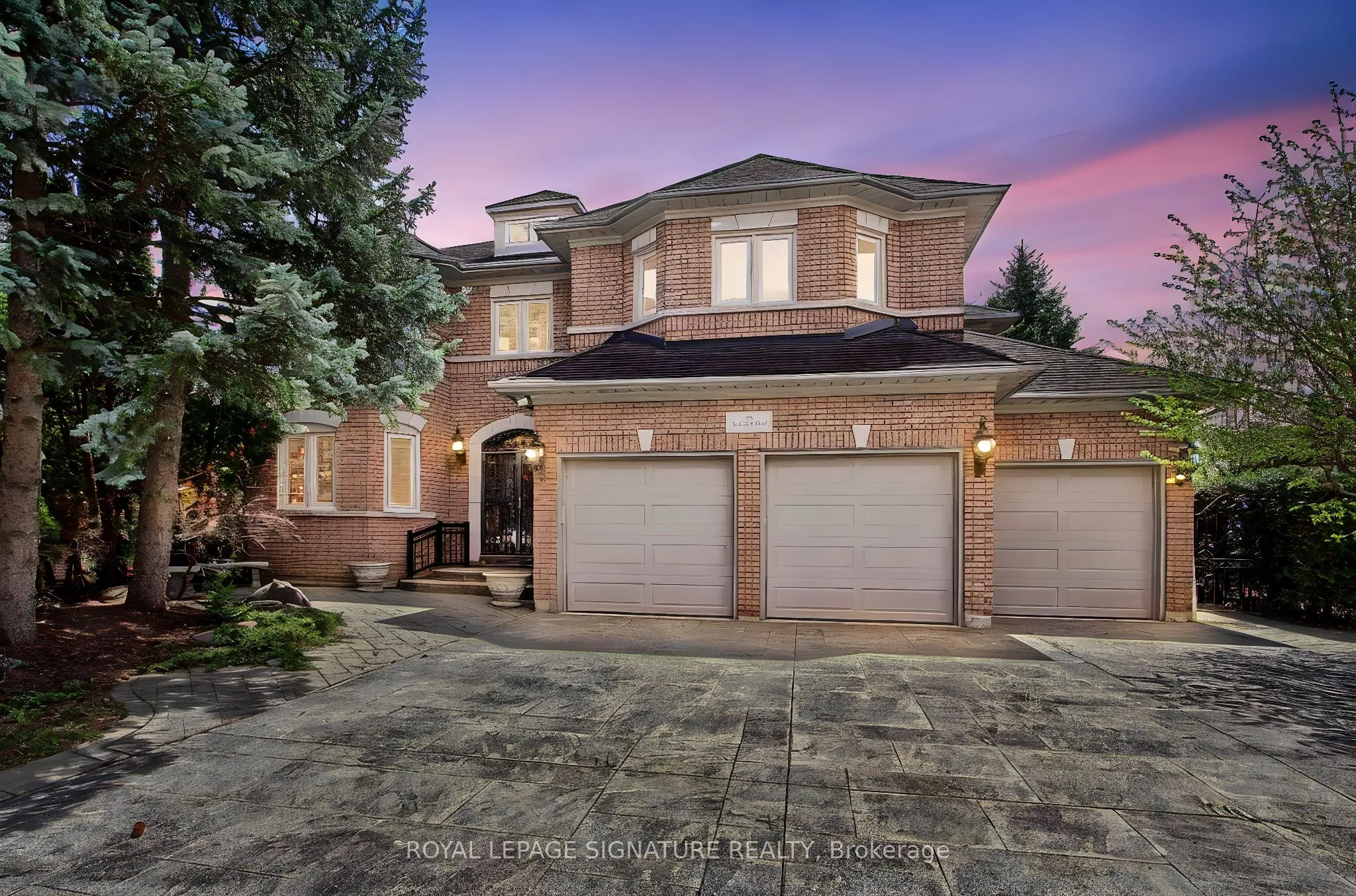 Detached Home For Sale | N13436056