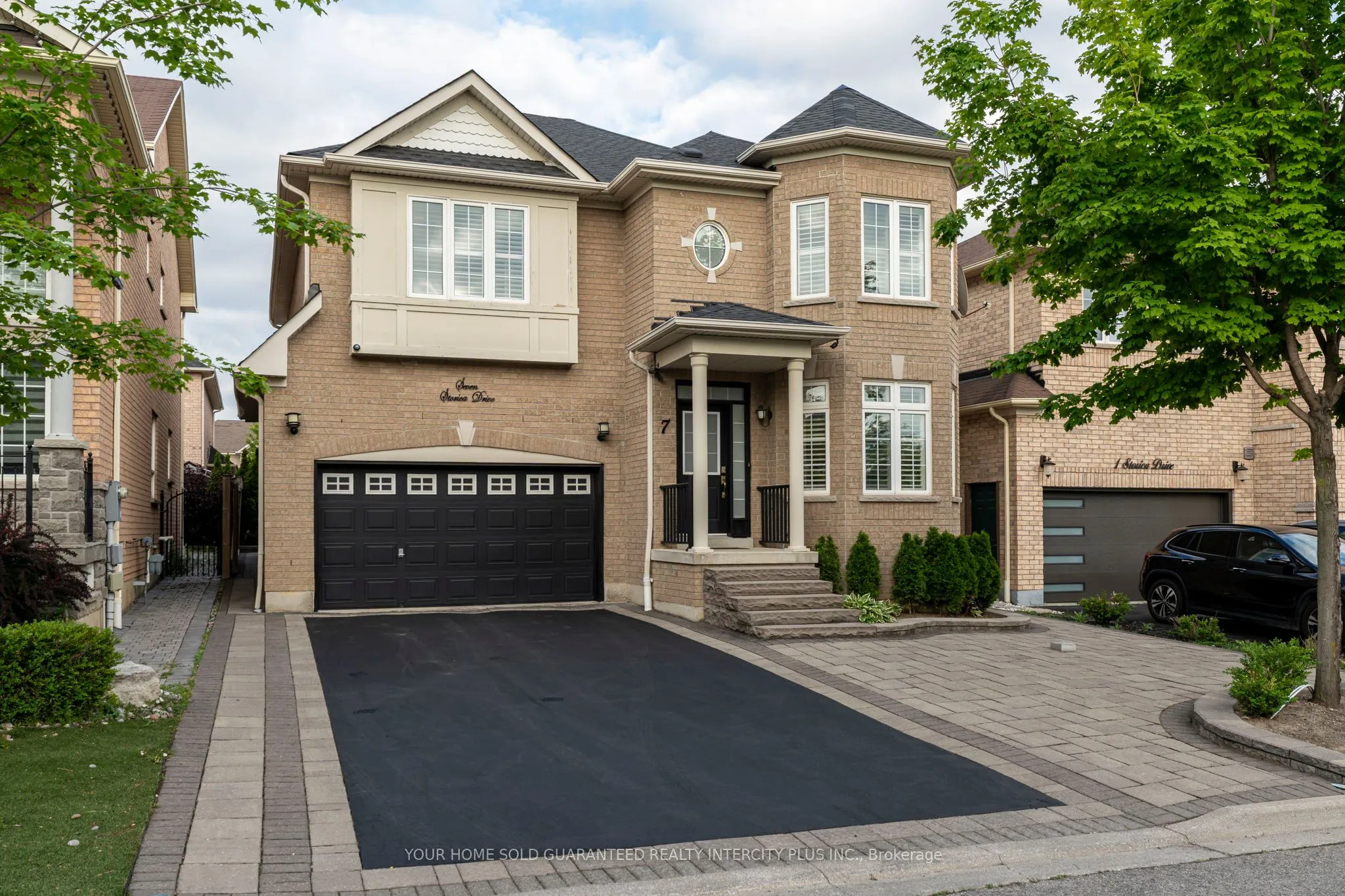 Detached Home For Sale | N13438706