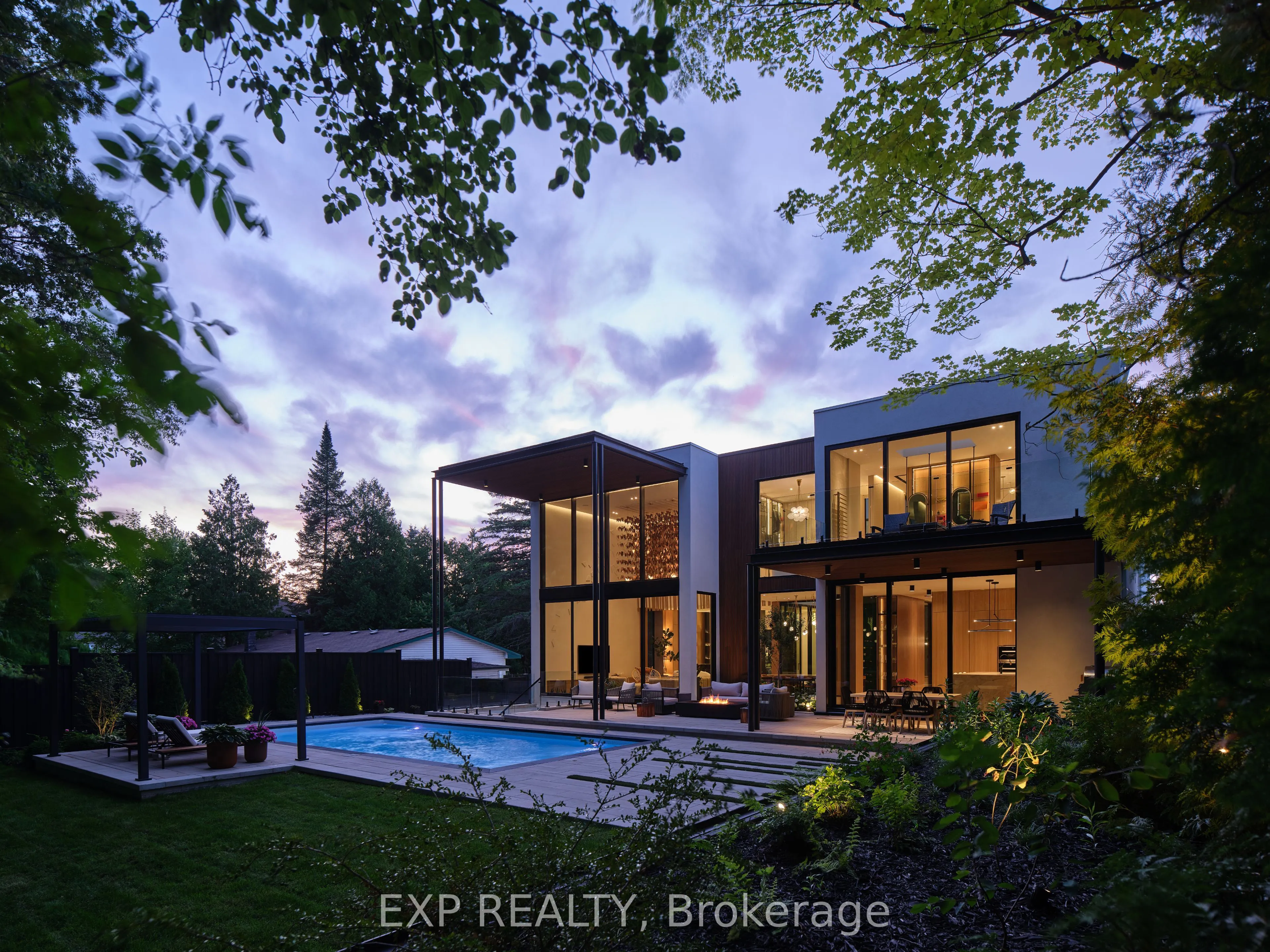 Detached Home For Sale | N13439036