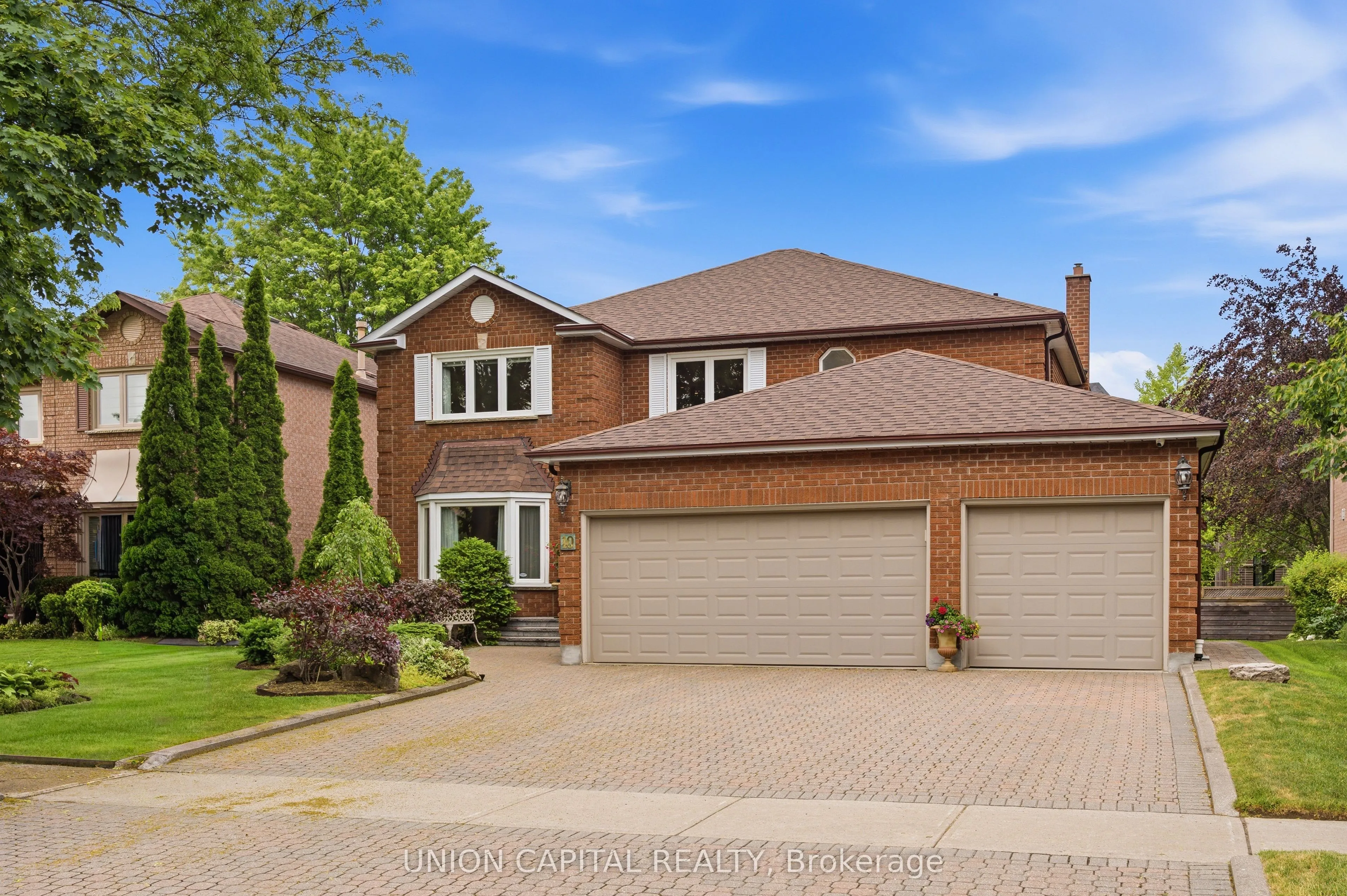 Detached Home For Sale | N13439288