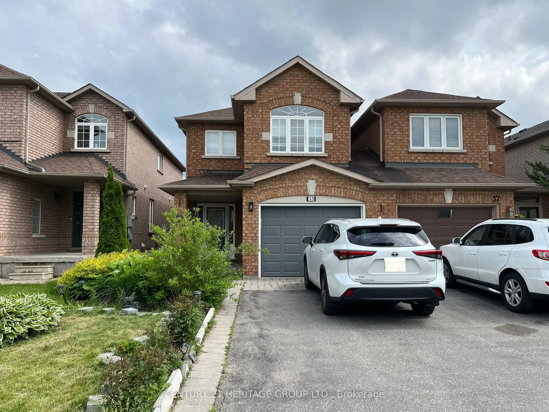 Detached Home For Lease | N13441938