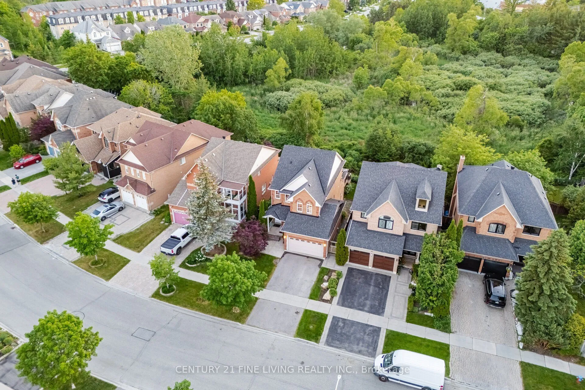 Detached Home For Sale | N13442526