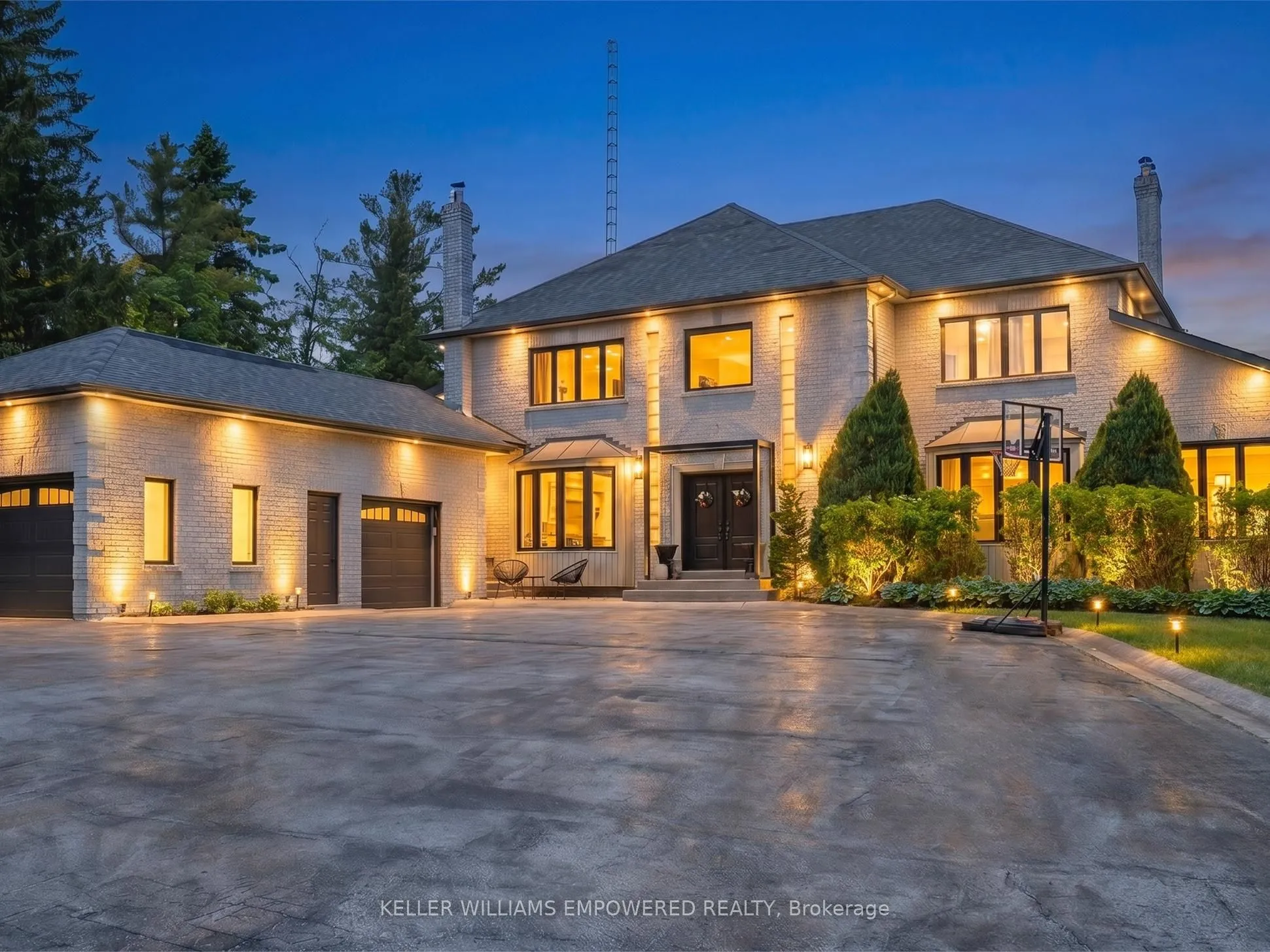 Detached Home For Sale | N13443762
