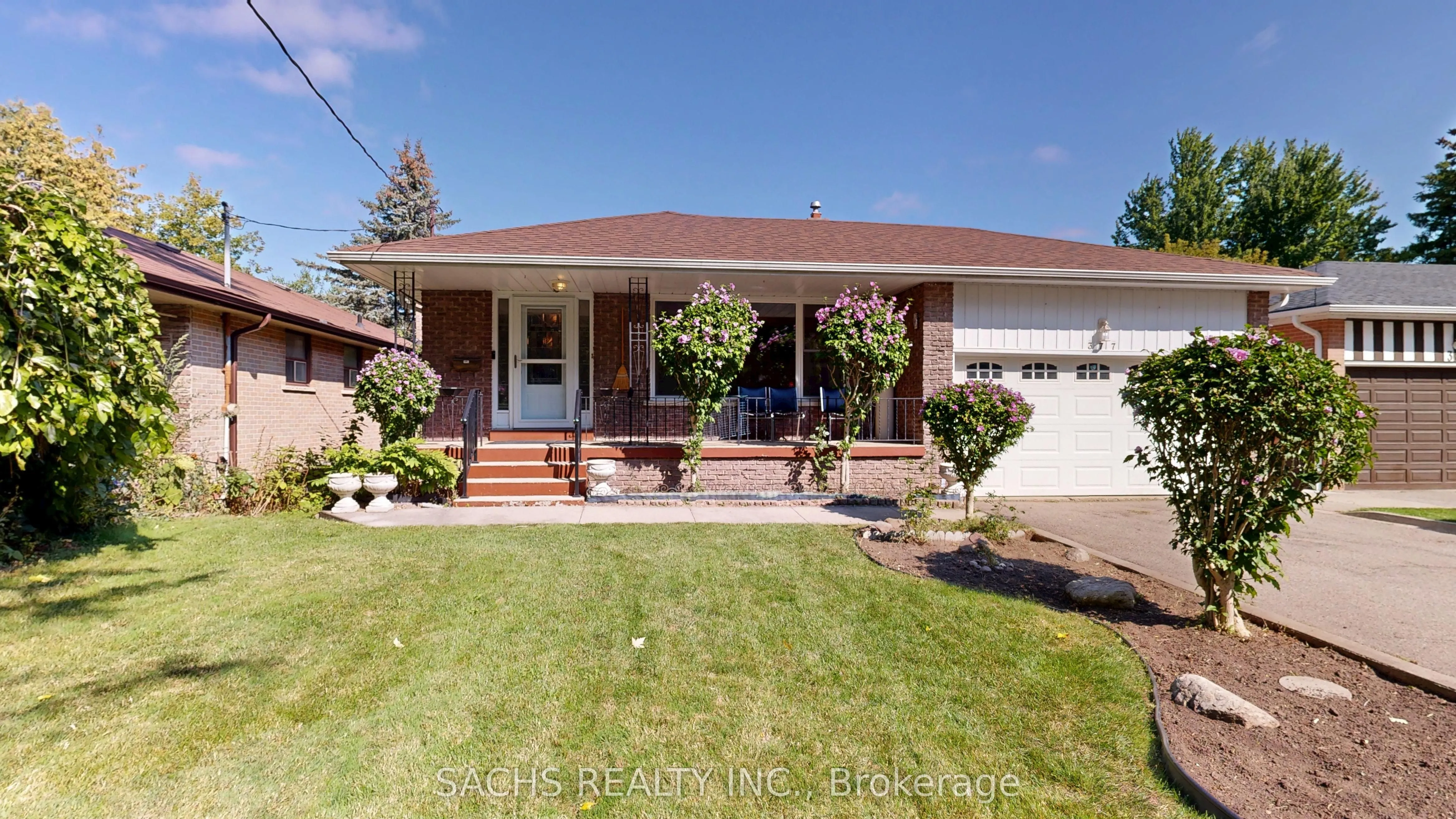 Detached Home For Sale | N13444660