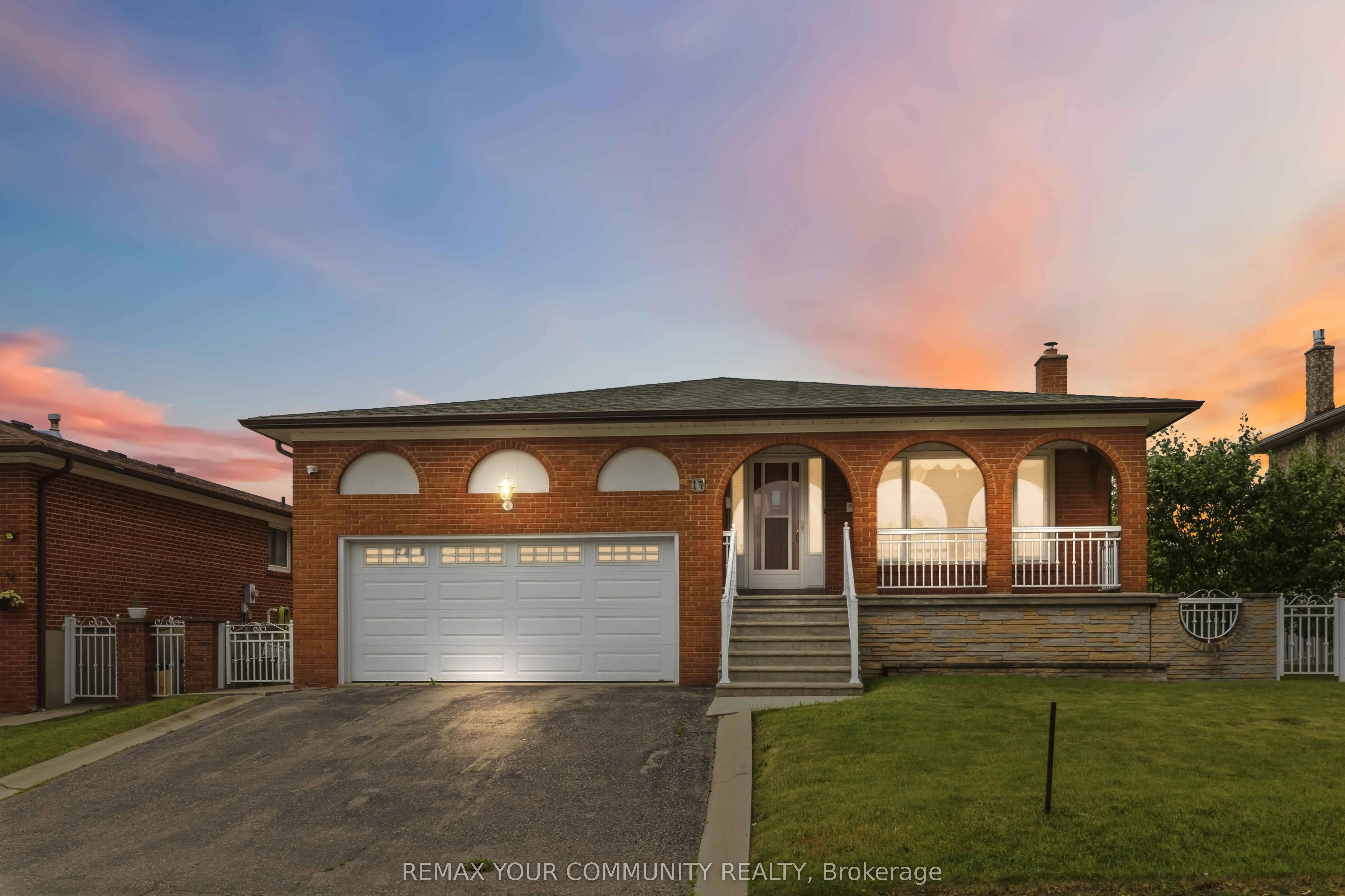 Detached Home For Sale | N13448088