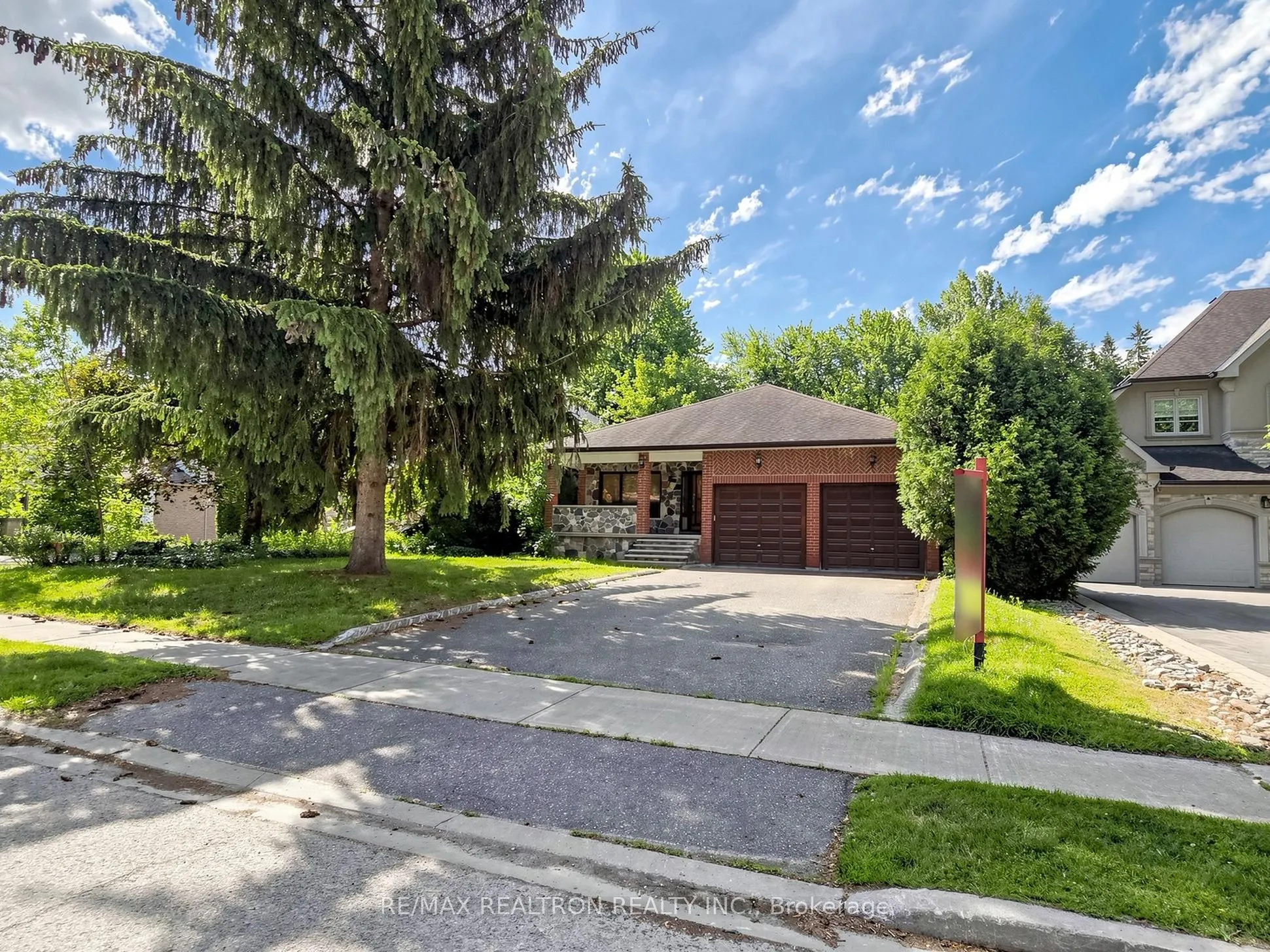 Detached Home For Sale | N13450462