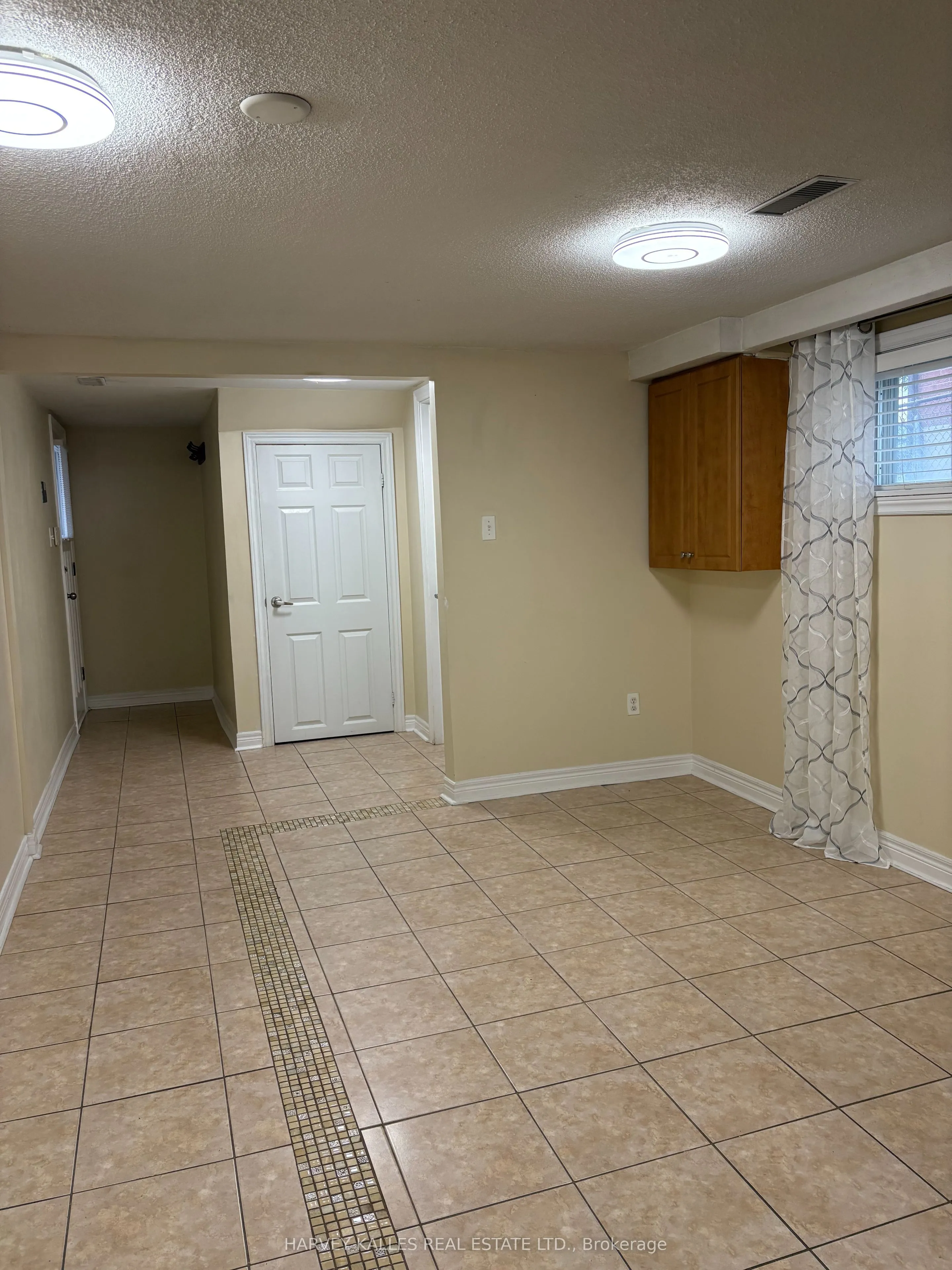 Semi-Detached Home For Lease | N13458916