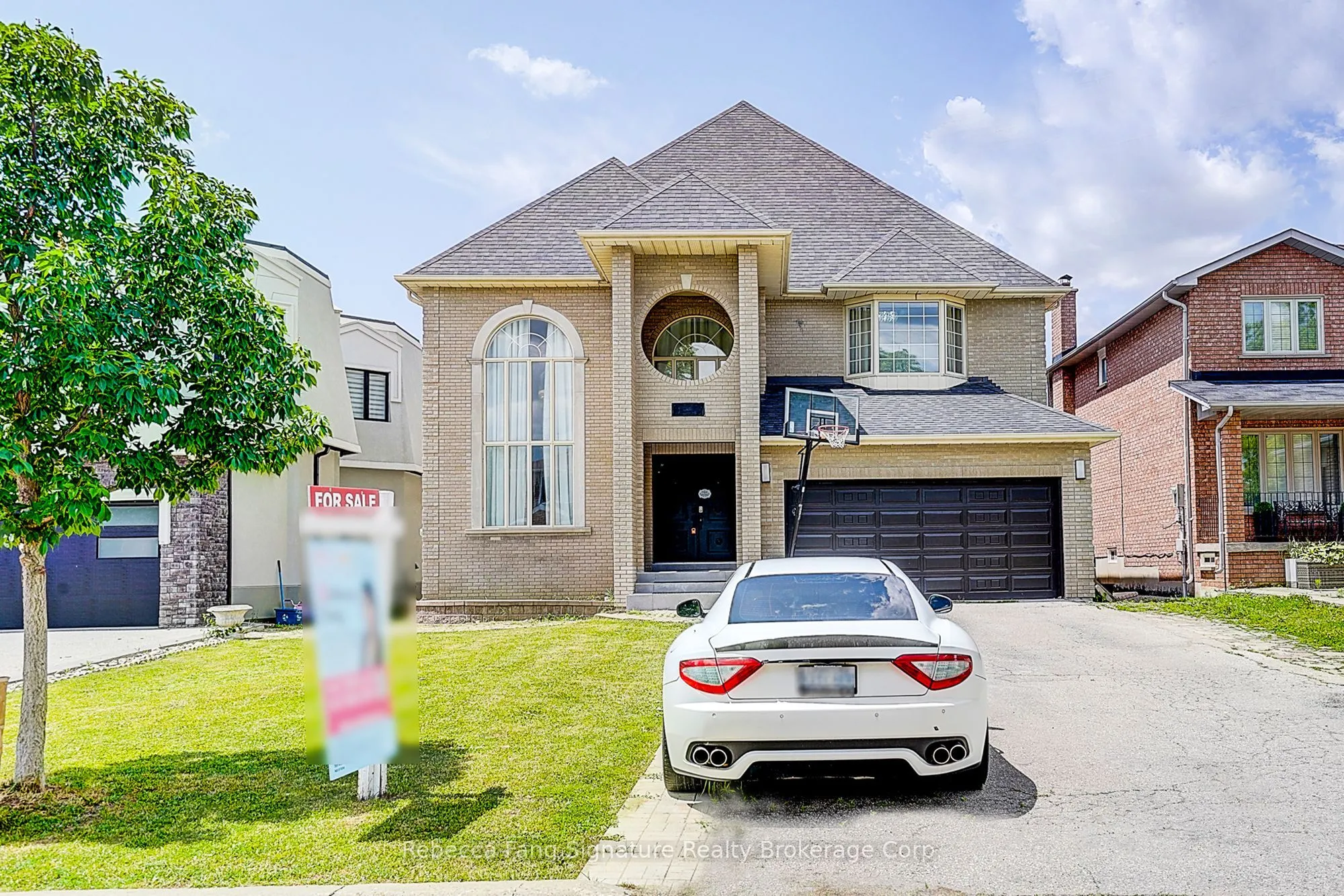 Detached Home For Sale | N13459700