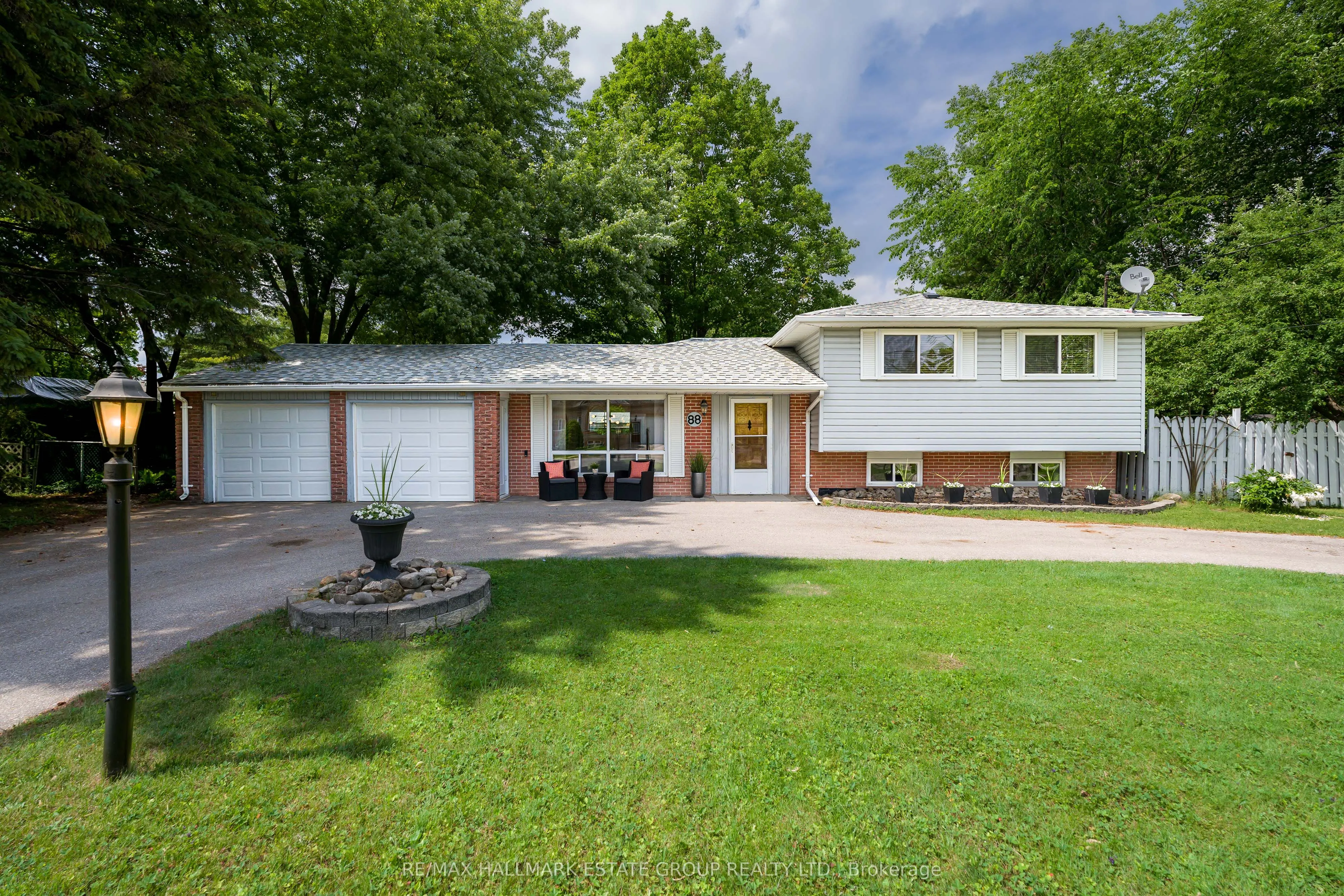 Detached Home For Sale | N13460484
