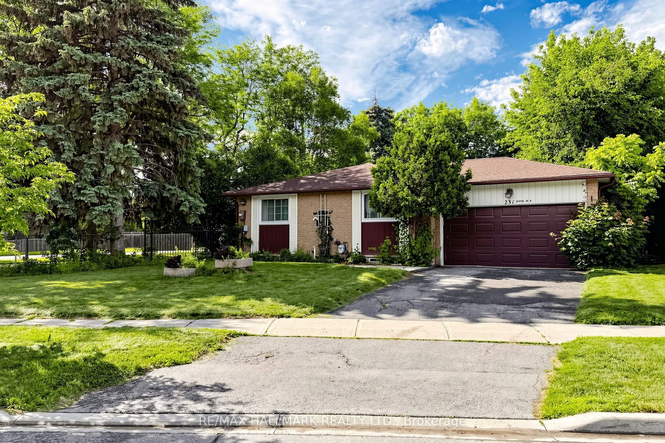Detached Home For Sale | N13463812