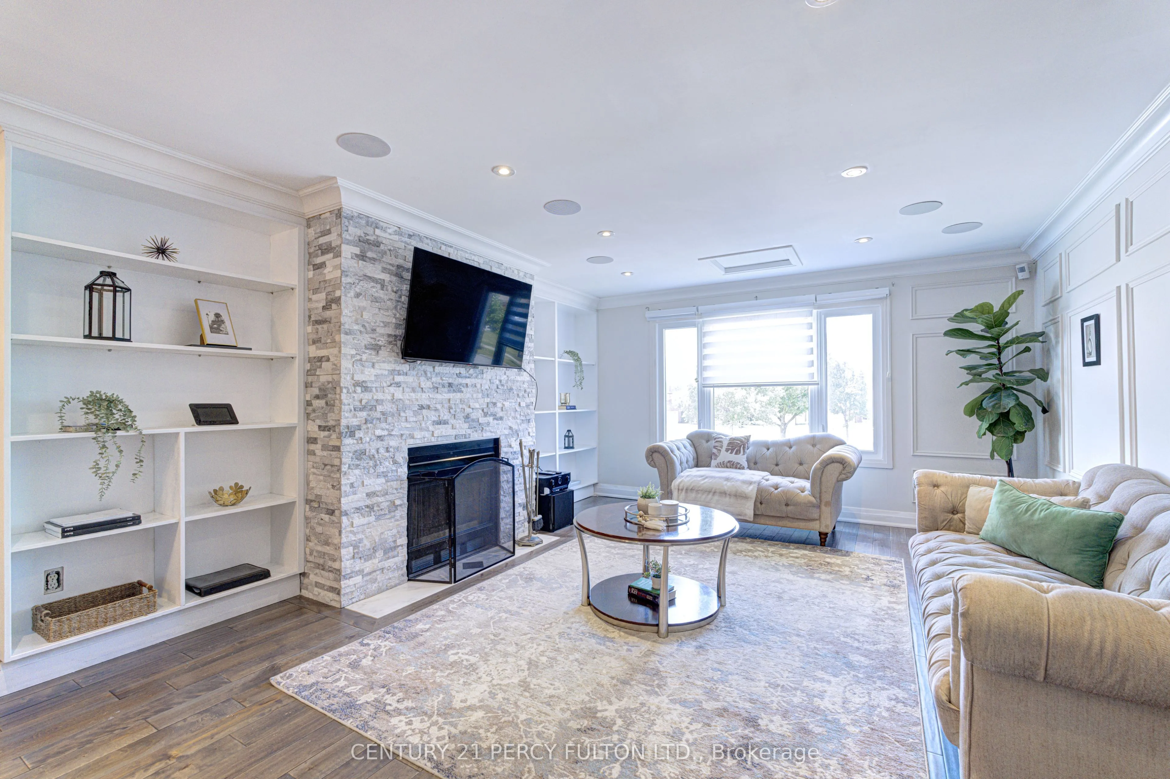 Detached Home For Sale | N13465084