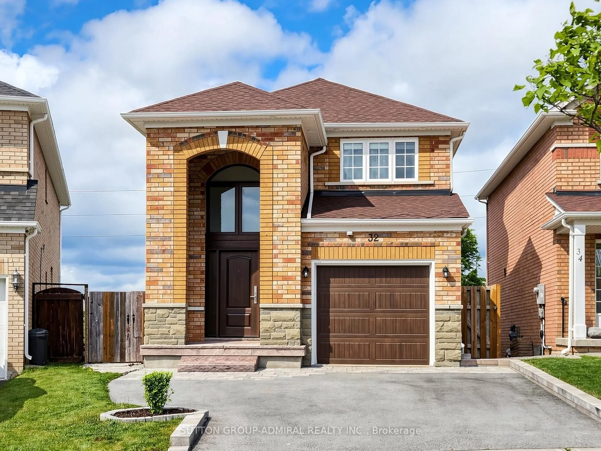 Detached Home For Sale | N13468296