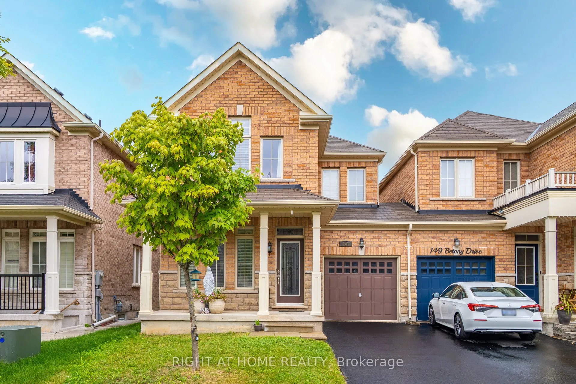 Semi-Detached Home For Sale | N13471050