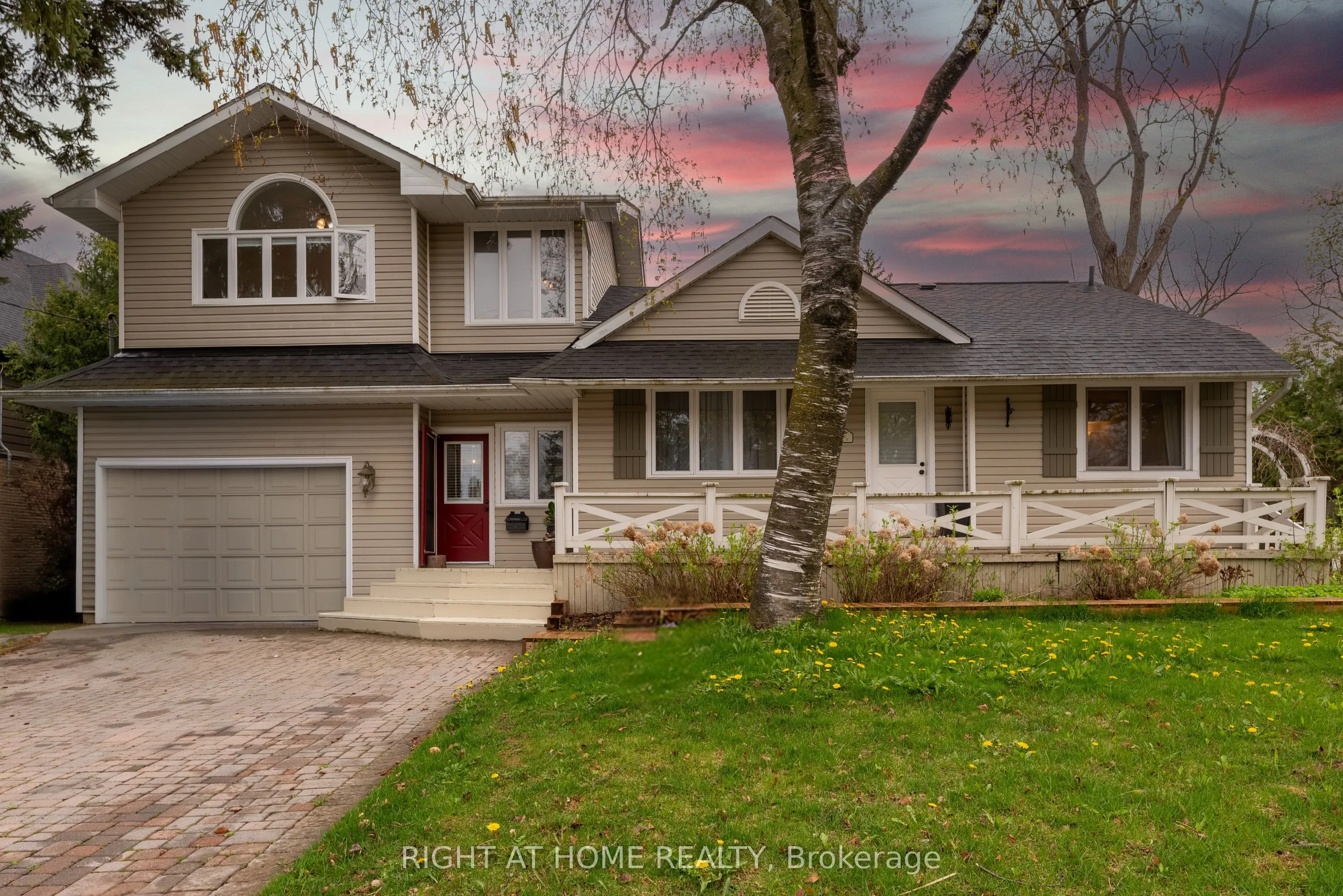 Detached Home For Sale | N13473010