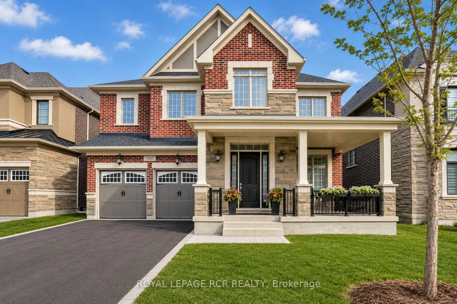 Detached Home For Sale | N13473158