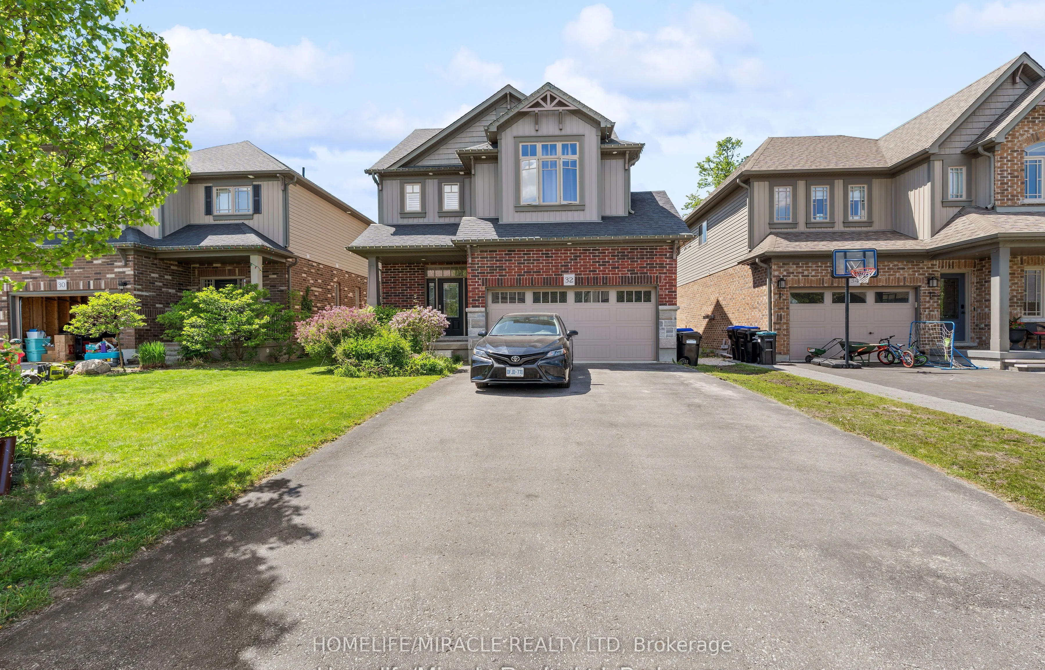 Detached Home For Sale | N13473182