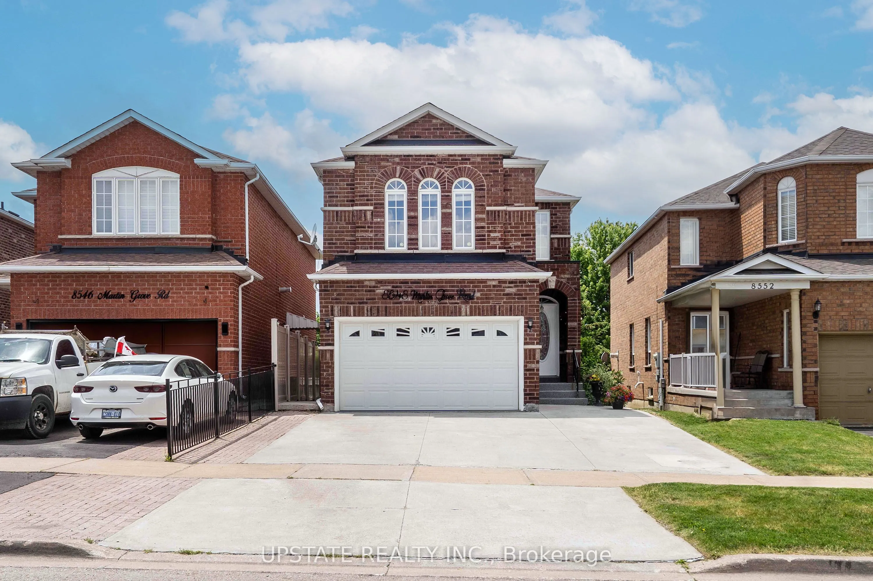 Detached Home For Sale | N13474110