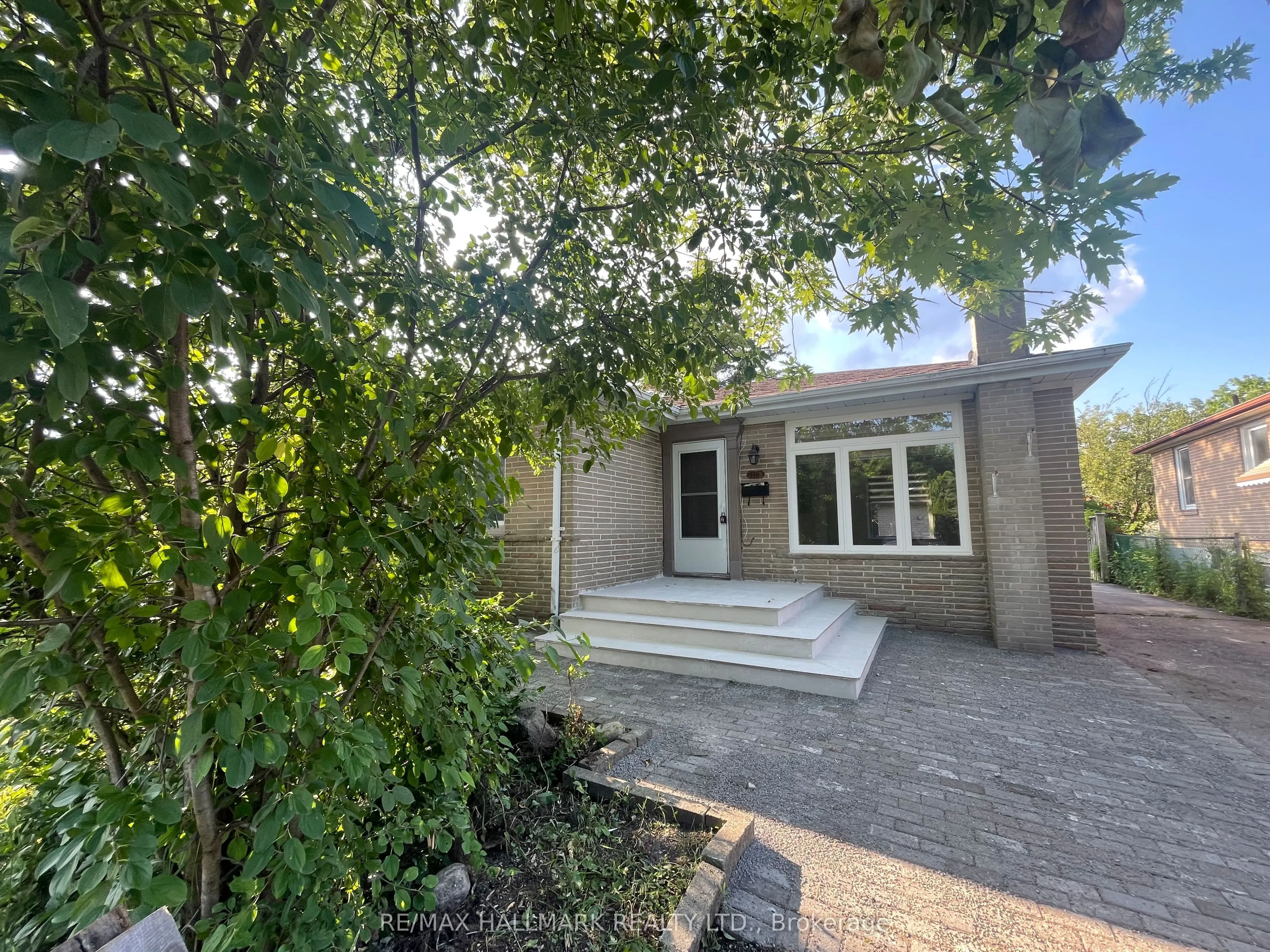 Detached Home For Lease | N13481844