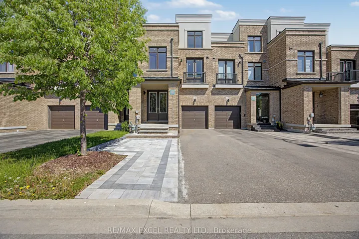 132 Elyse Court, Aurora, ON L4G 2C9