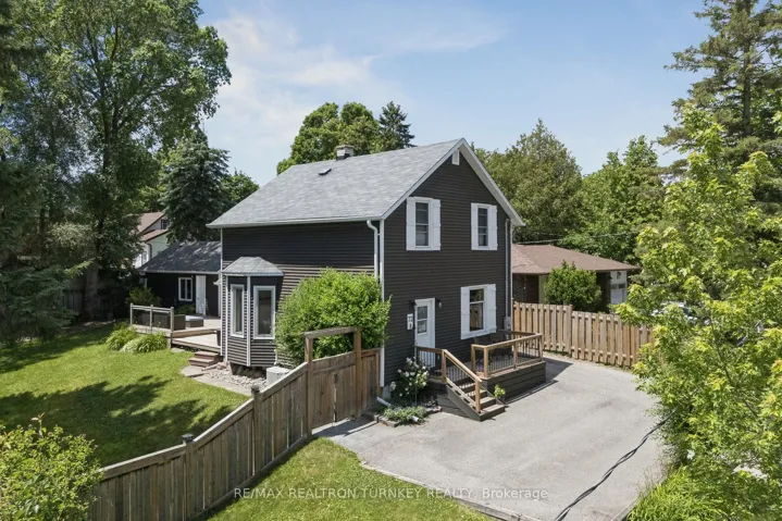 Welcome to 72 Vincent Street, Newmarket
