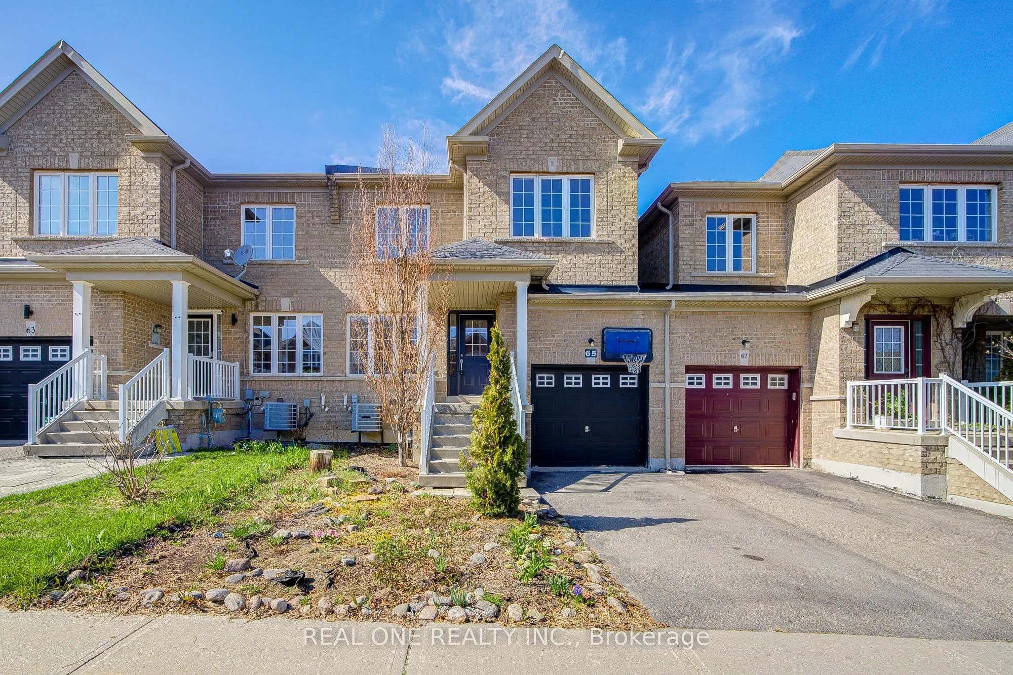 Semi-Detached Home For Sale | N13486572