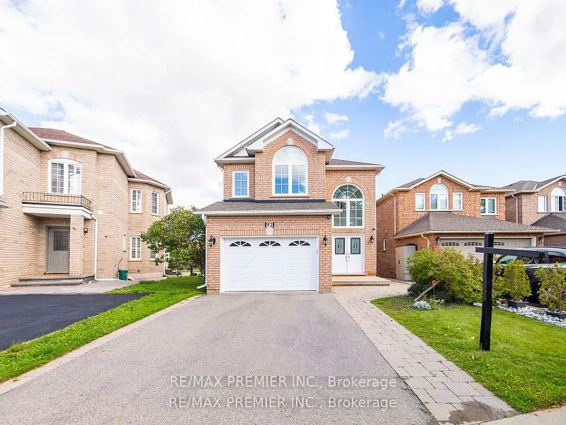 Detached Home For Lease | N13489174