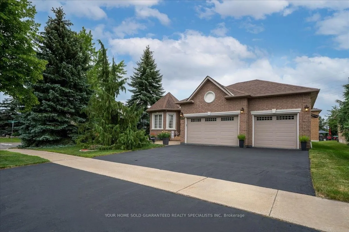 Detached Home For Sale | N13493174