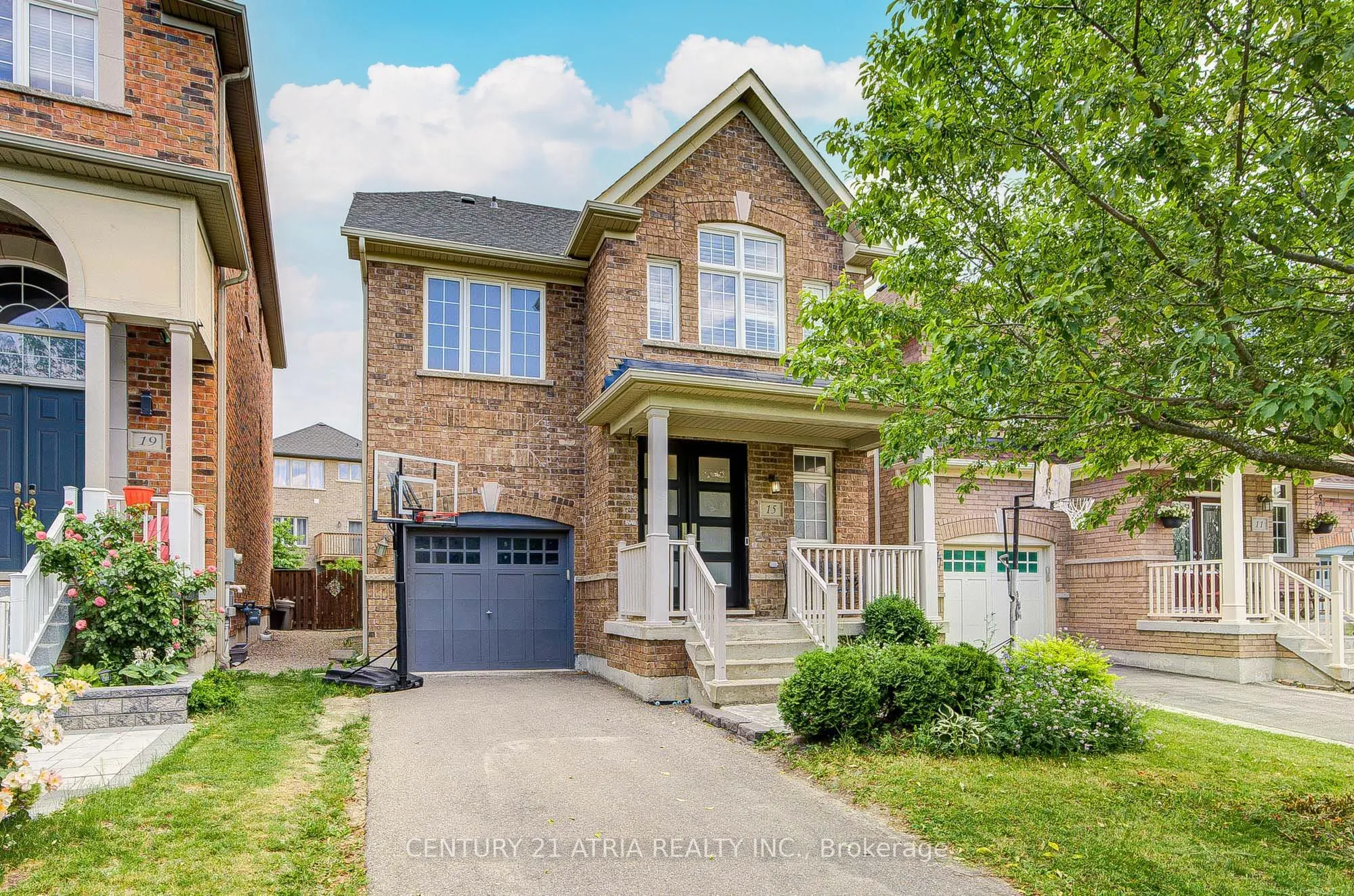 Detached Home For Sale | N13495034