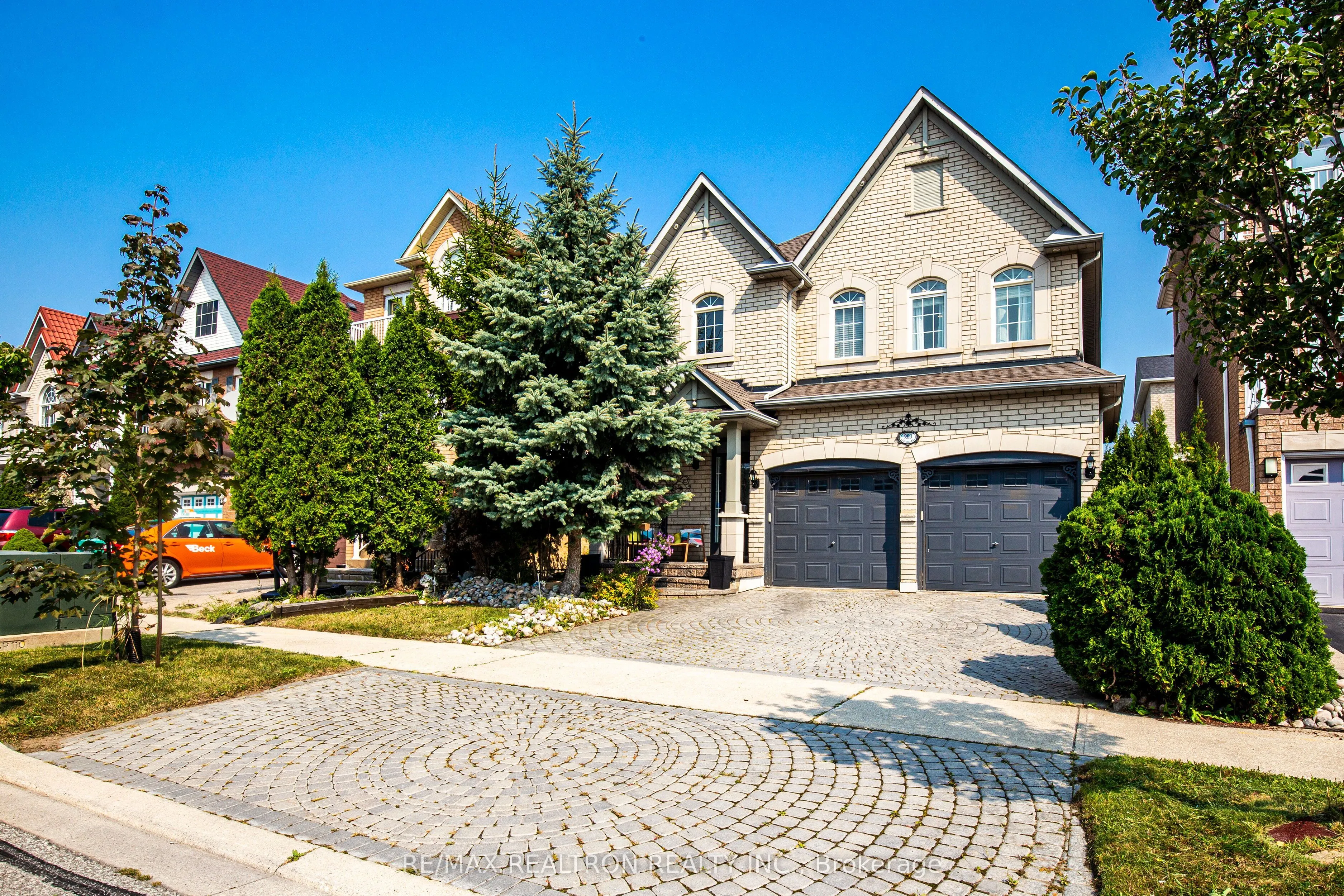 Detached Home For Lease | N13496862