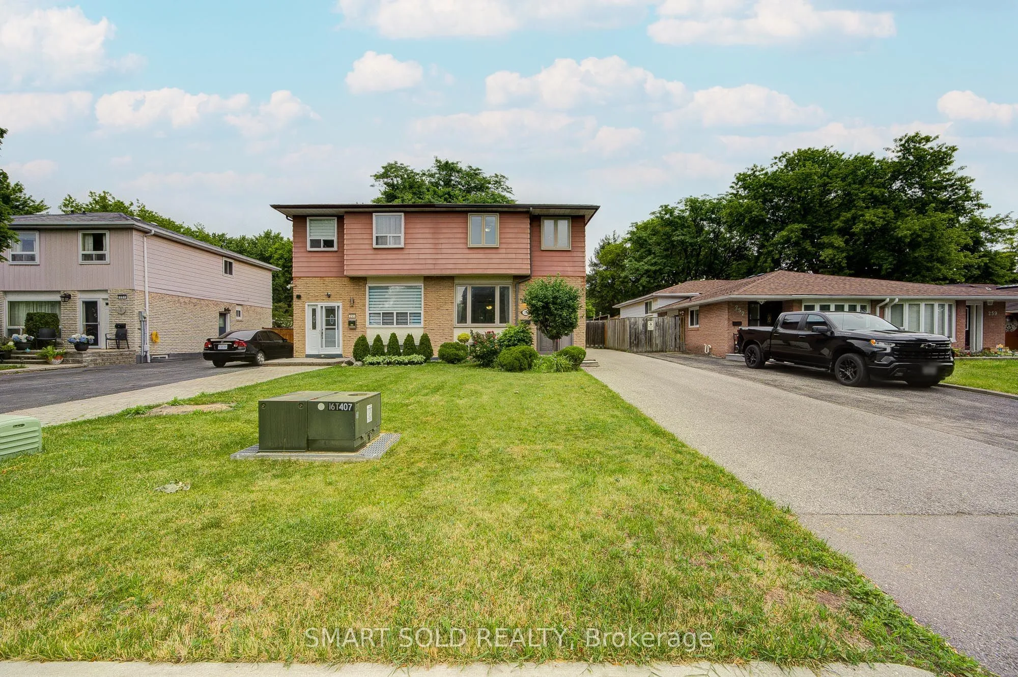 Semi-Detached Home For Sale | N13496994
