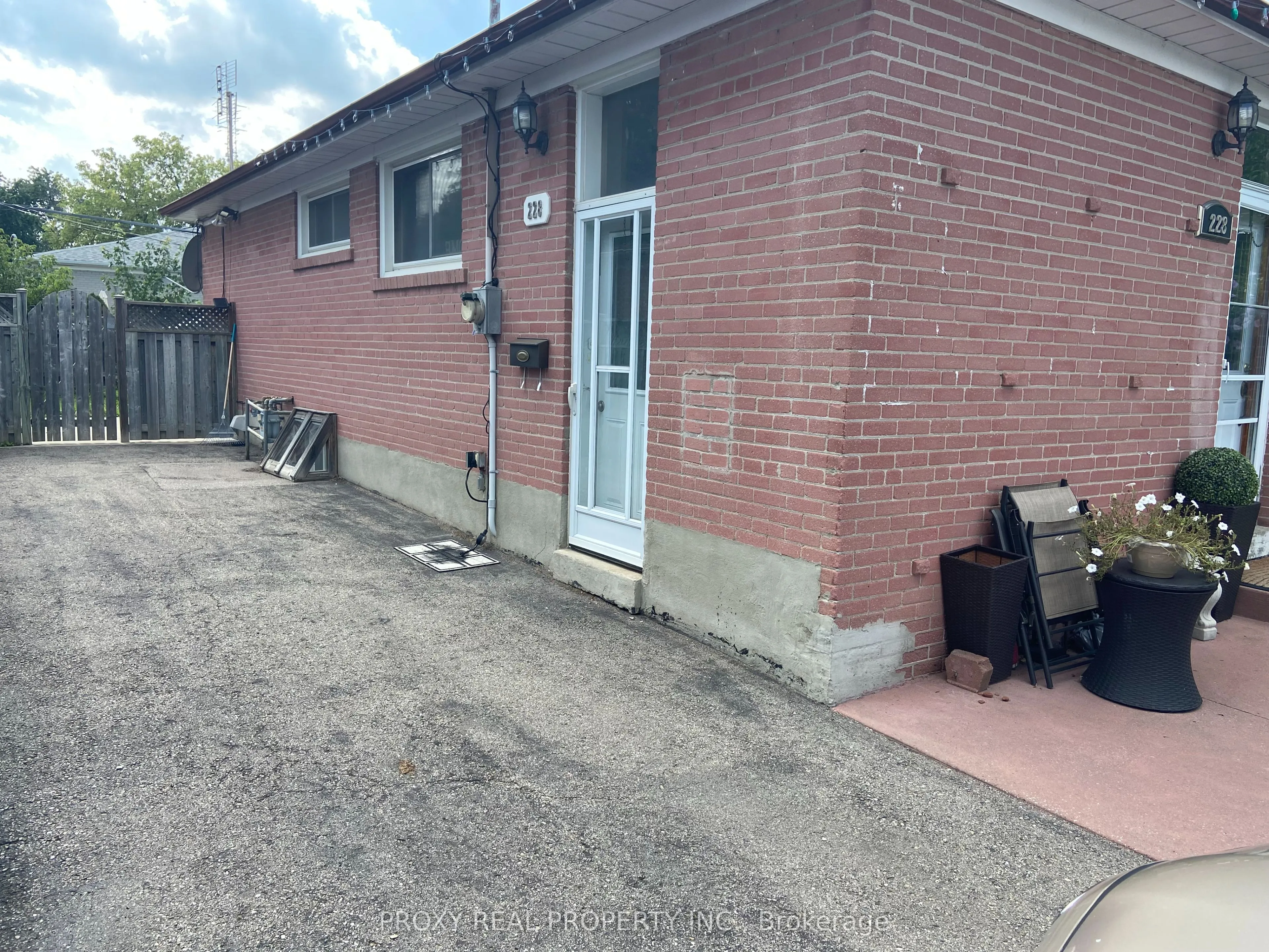 Semi-Detached Home For Lease | N13497038