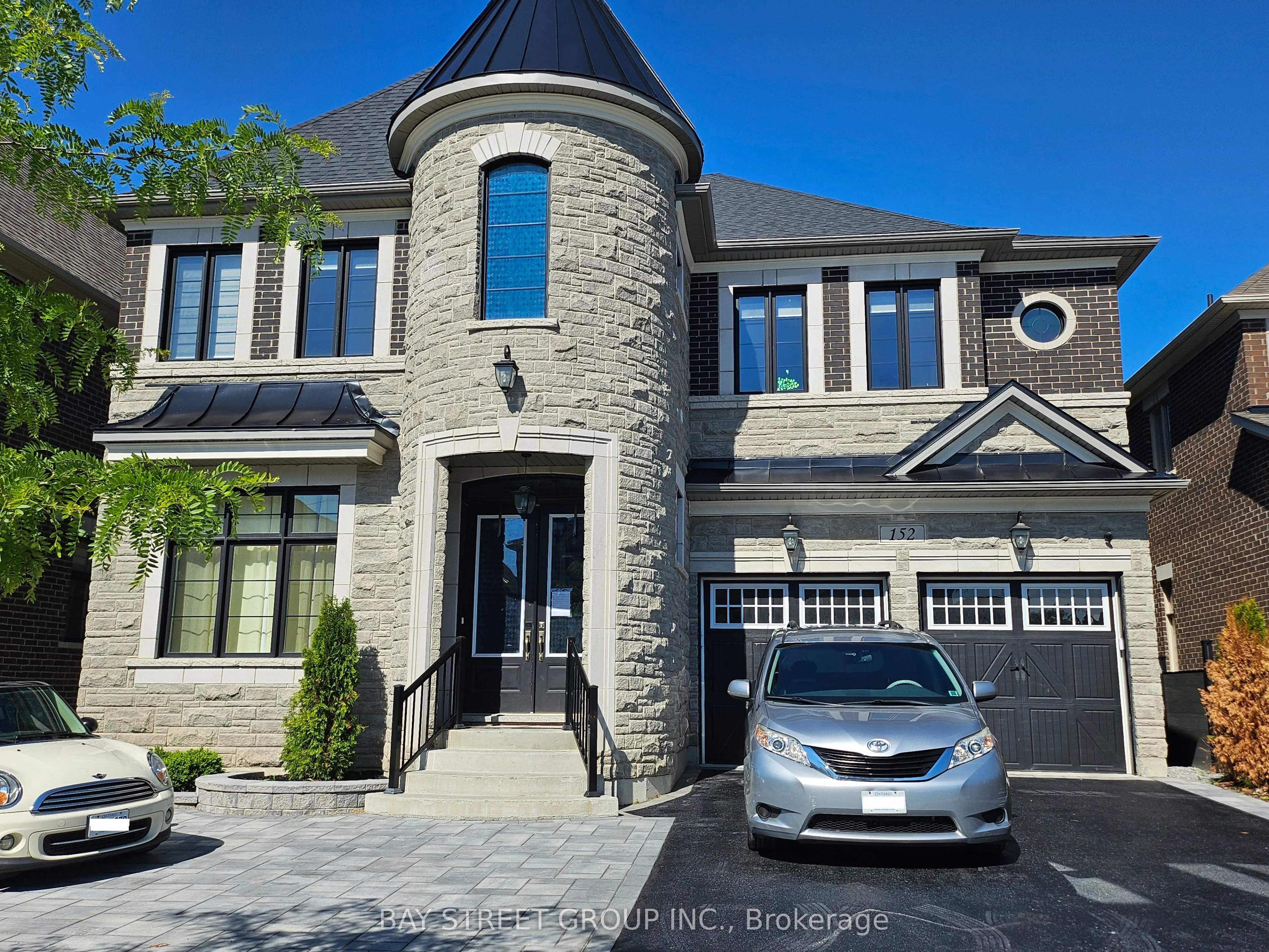 Detached Home For Lease | N13499292