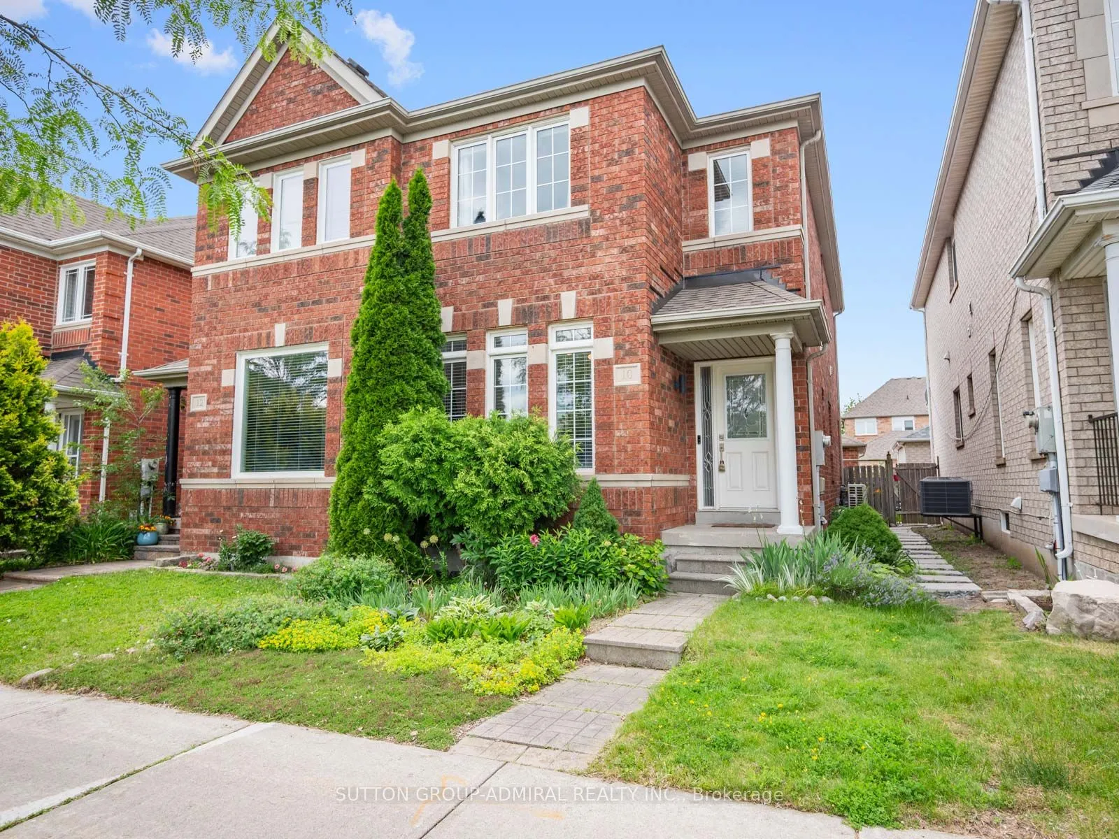 Semi-Detached Home For Sale | N13499688