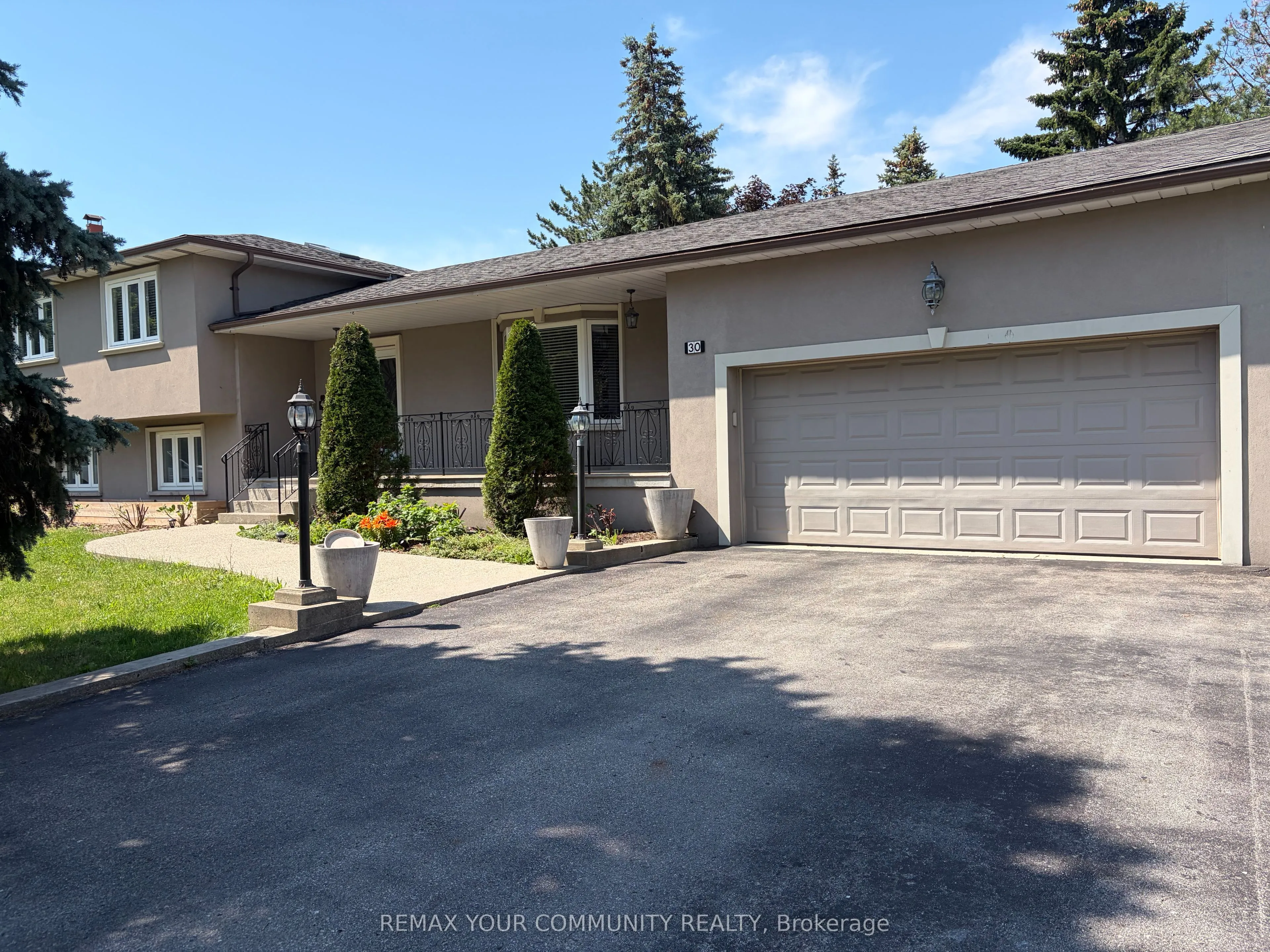 Detached Home For Lease | N13501568
