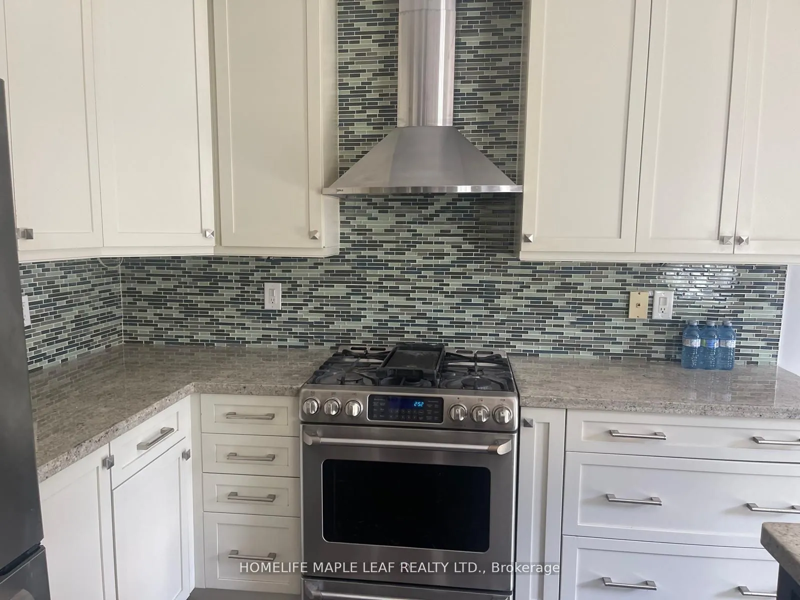 Detached Home For Lease | N13502736