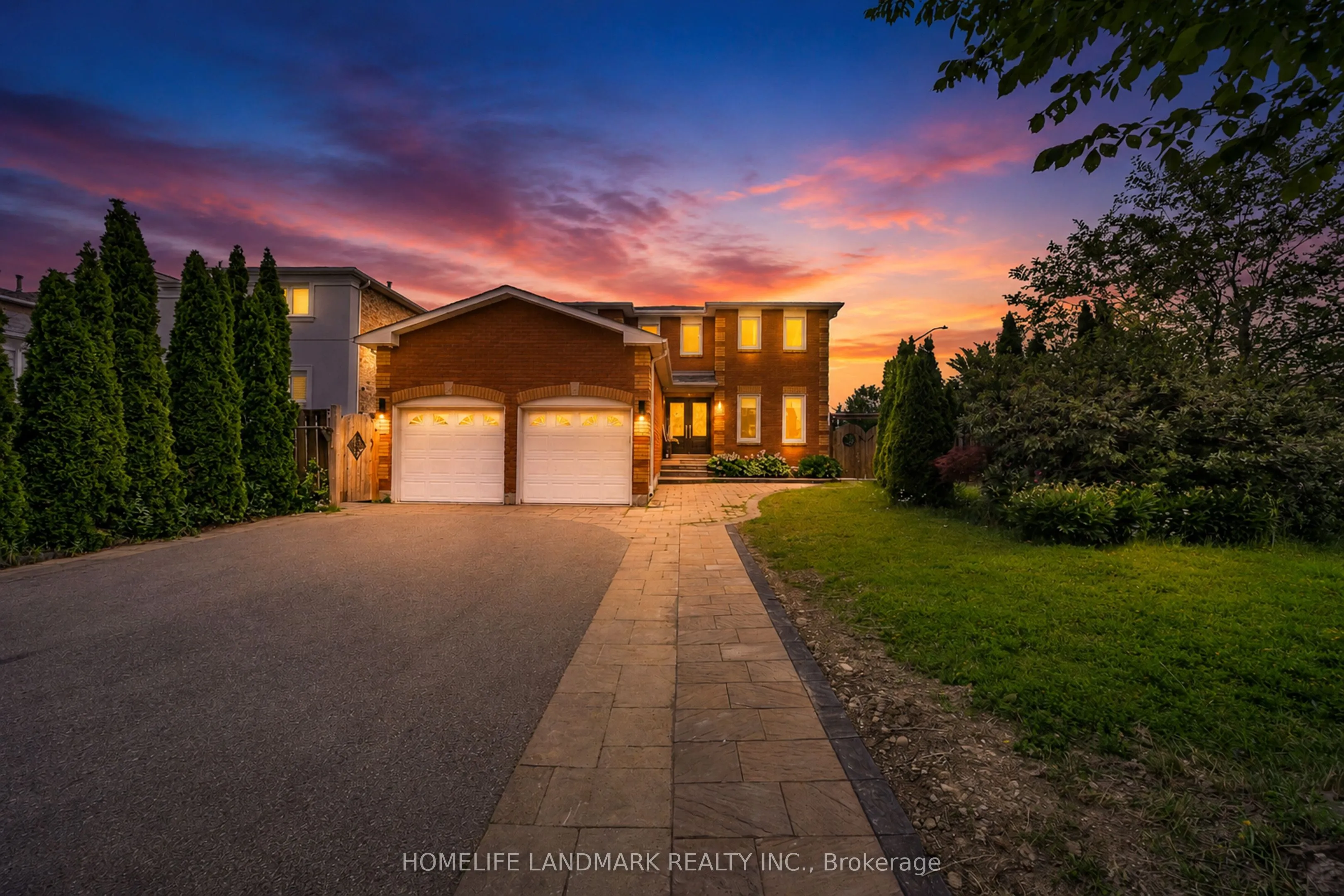 Detached Home For Sale | N13503546
