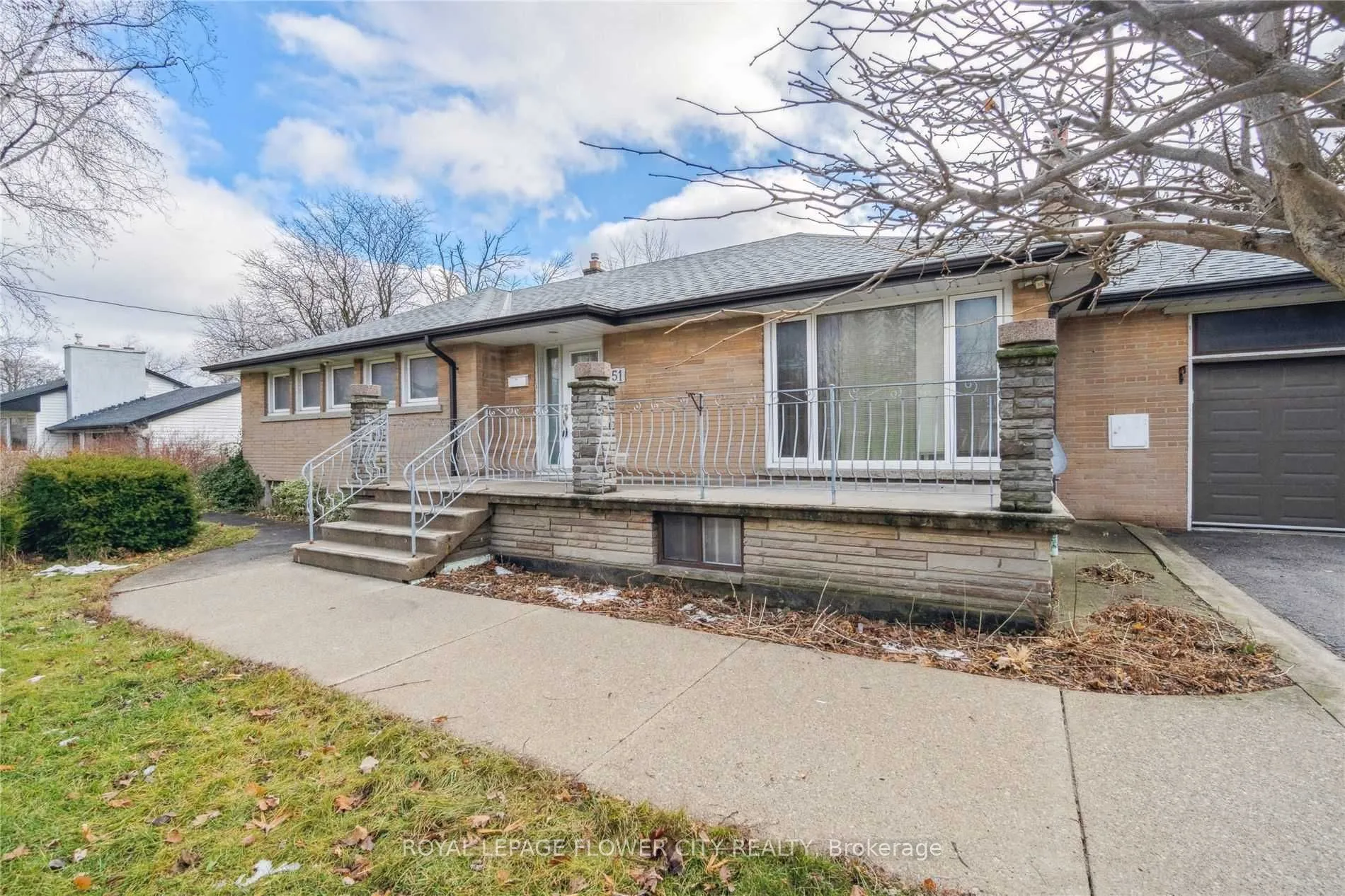 Detached Home For Sale | N13503930