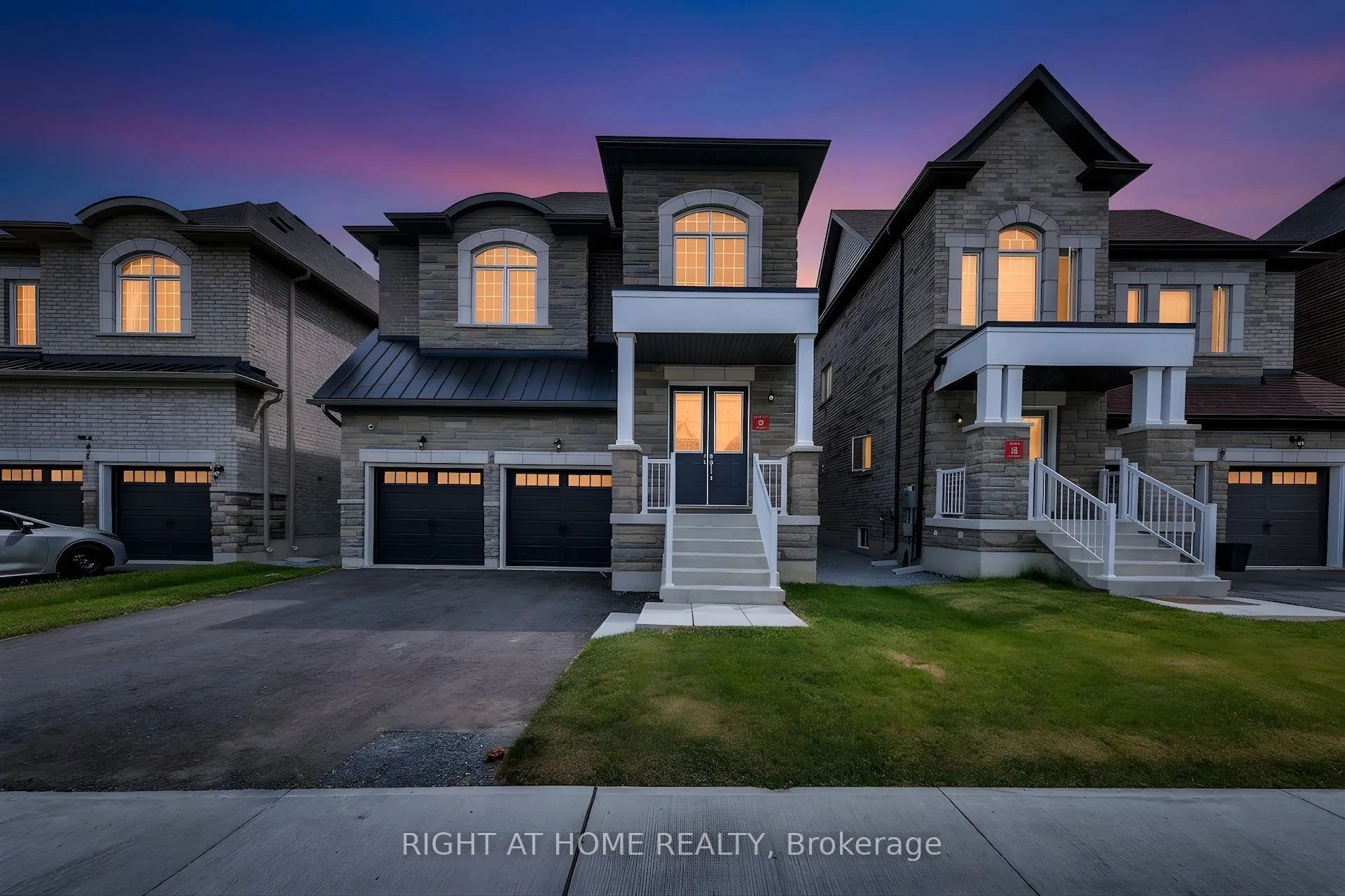 Detached Home For Lease | N13507808