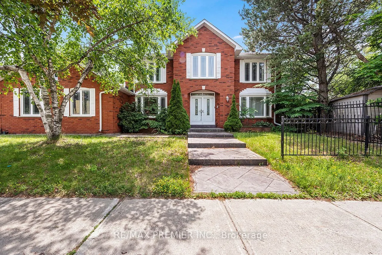 Detached Home For Lease | N13511534