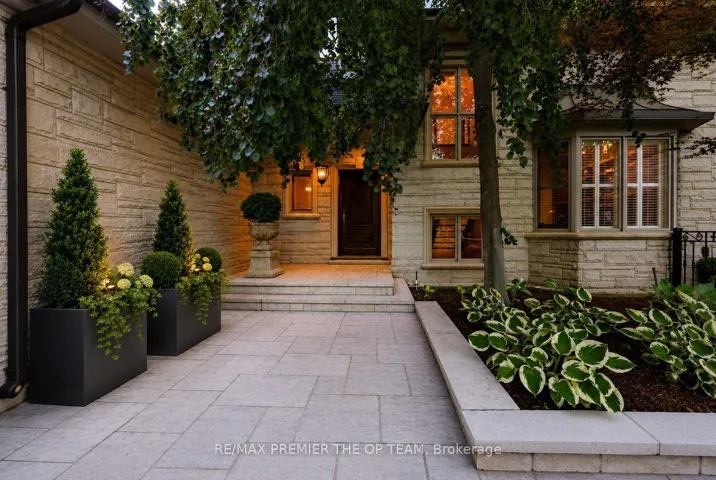 43 Cowan Drive, Vaughan, ON L4L 7H4